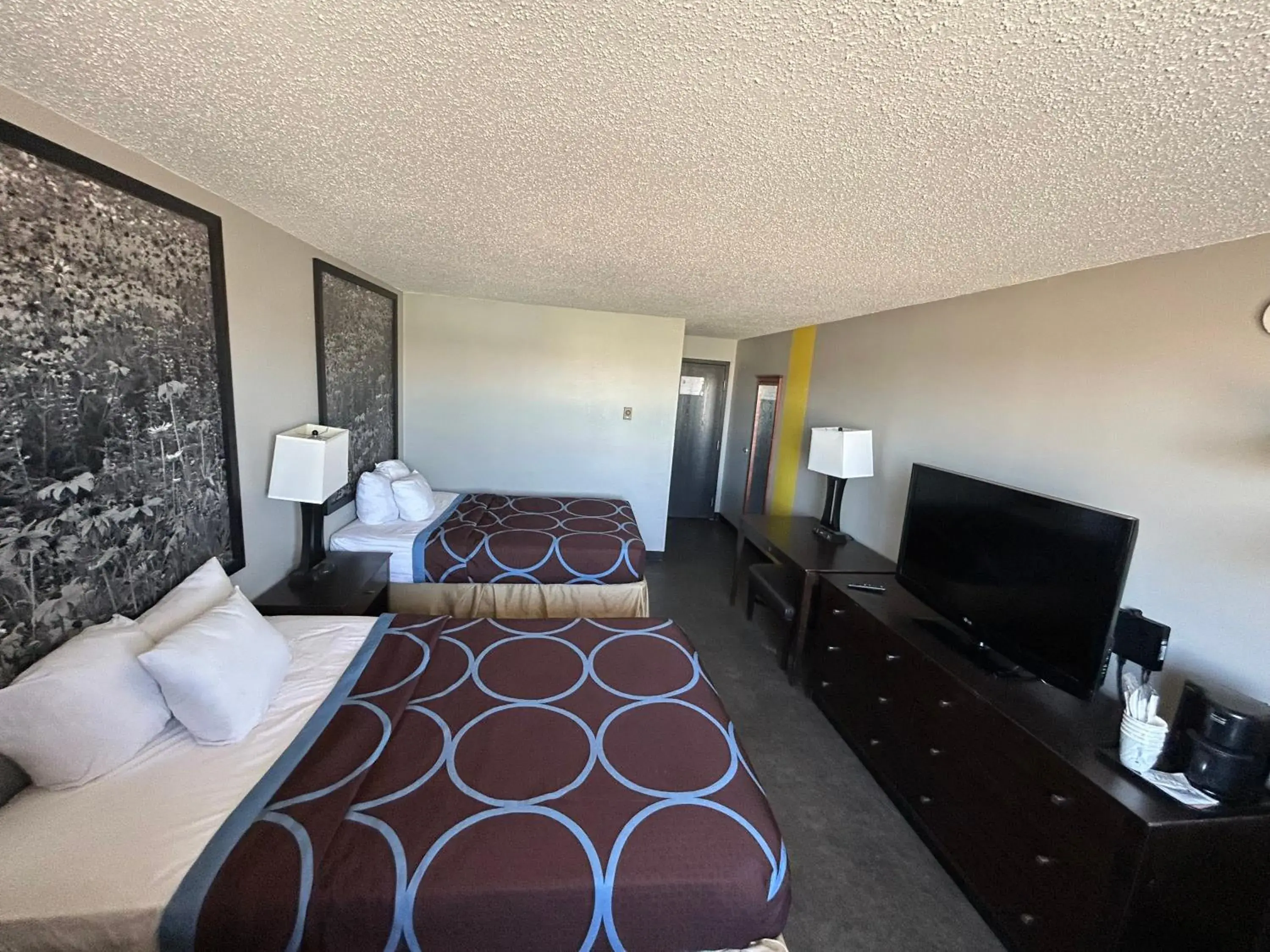 Bed in Super 8 by Wyndham Williston ND Bed in Super 8 by Wyndham Williston ND