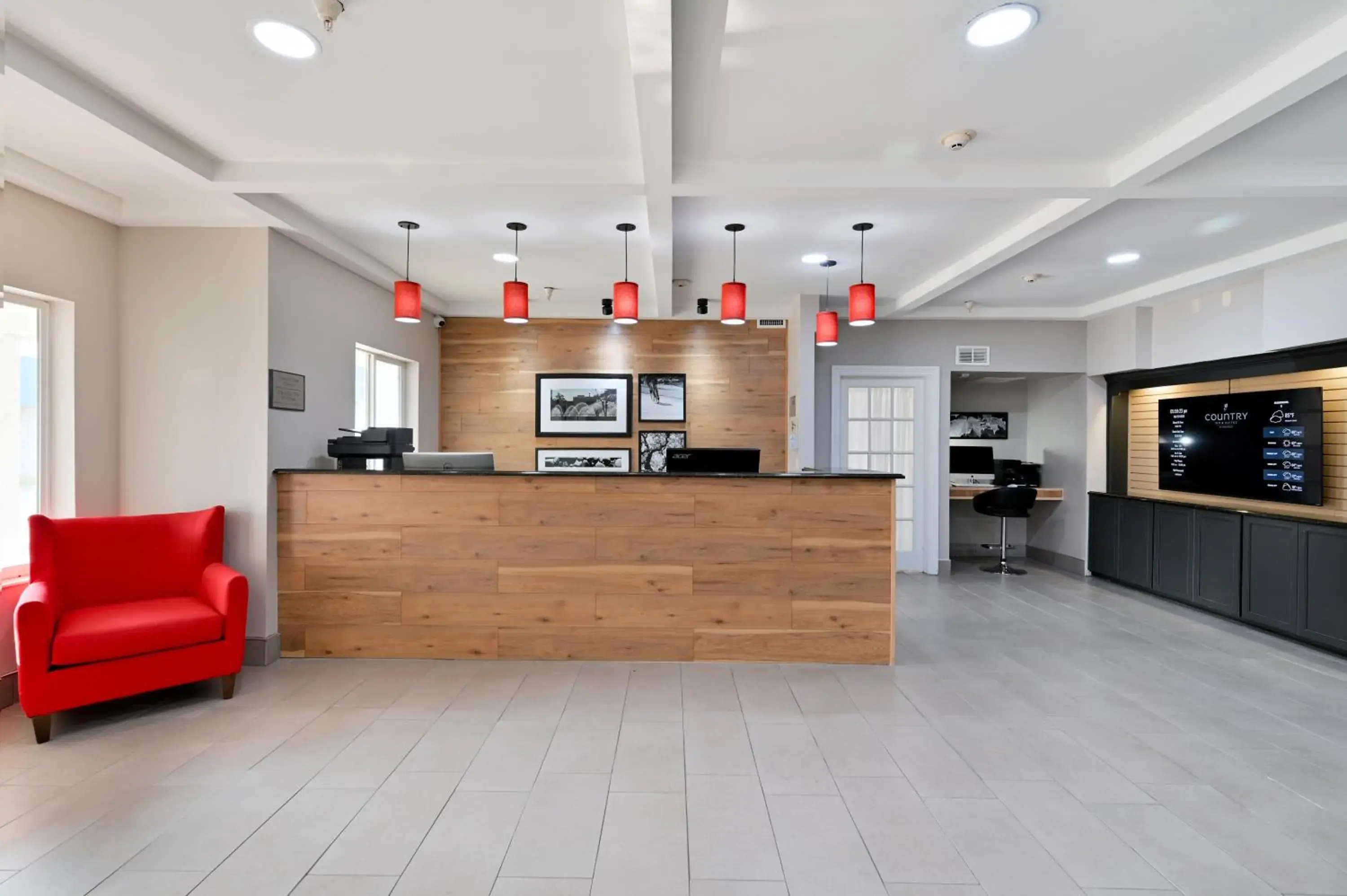 Lobby or reception in Country Inn & Suites by Radisson, Bloomington-Normal Airport, IL Lobby or reception in Country Inn & Suites by Radisson, Bloomington-Normal Airport, IL