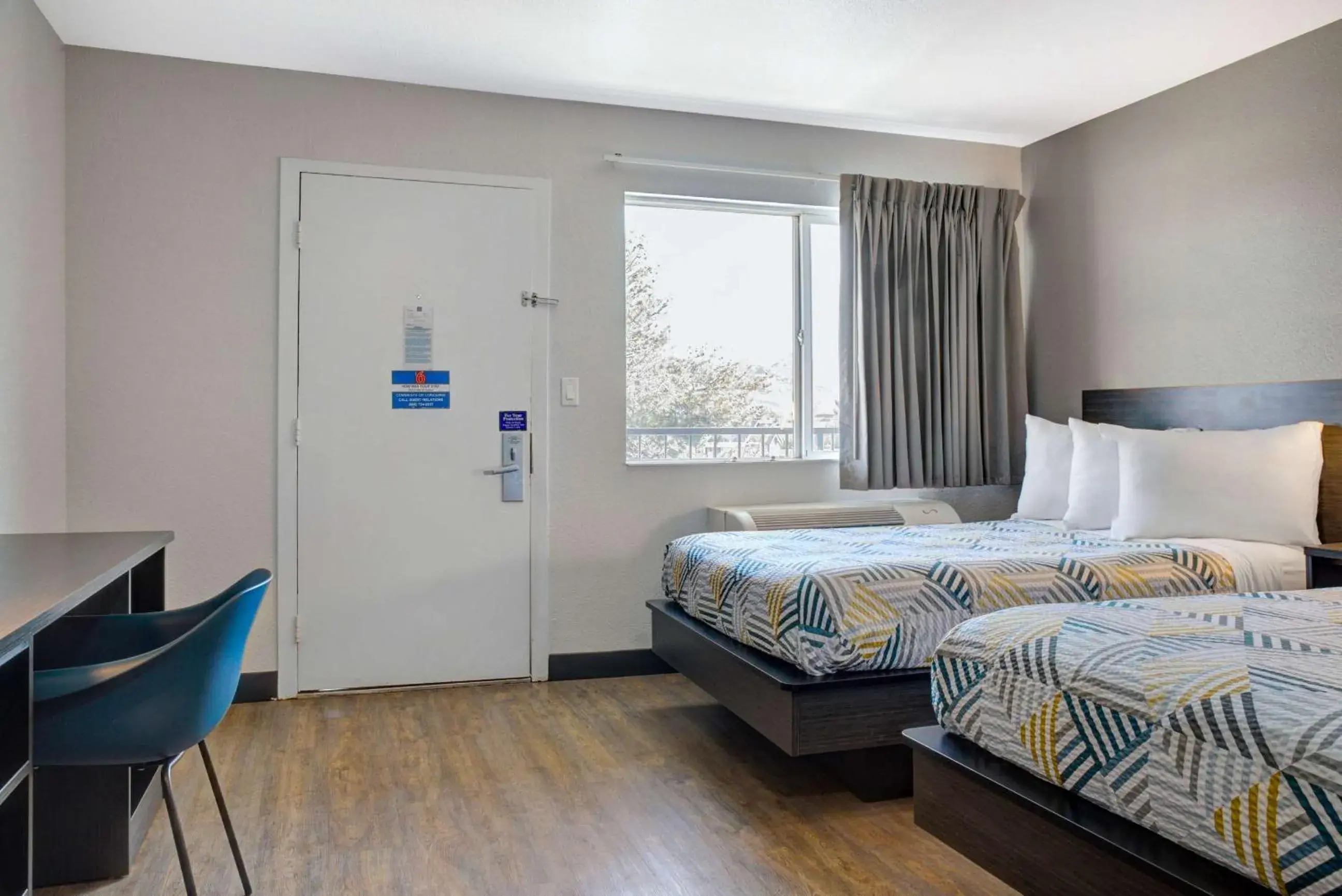 Deluxe Quadruple Room - Non-Smoking in Motel 6-Carson City, NV Deluxe Quadruple Room - Non-Smoking in Motel 6-Carson City, NV