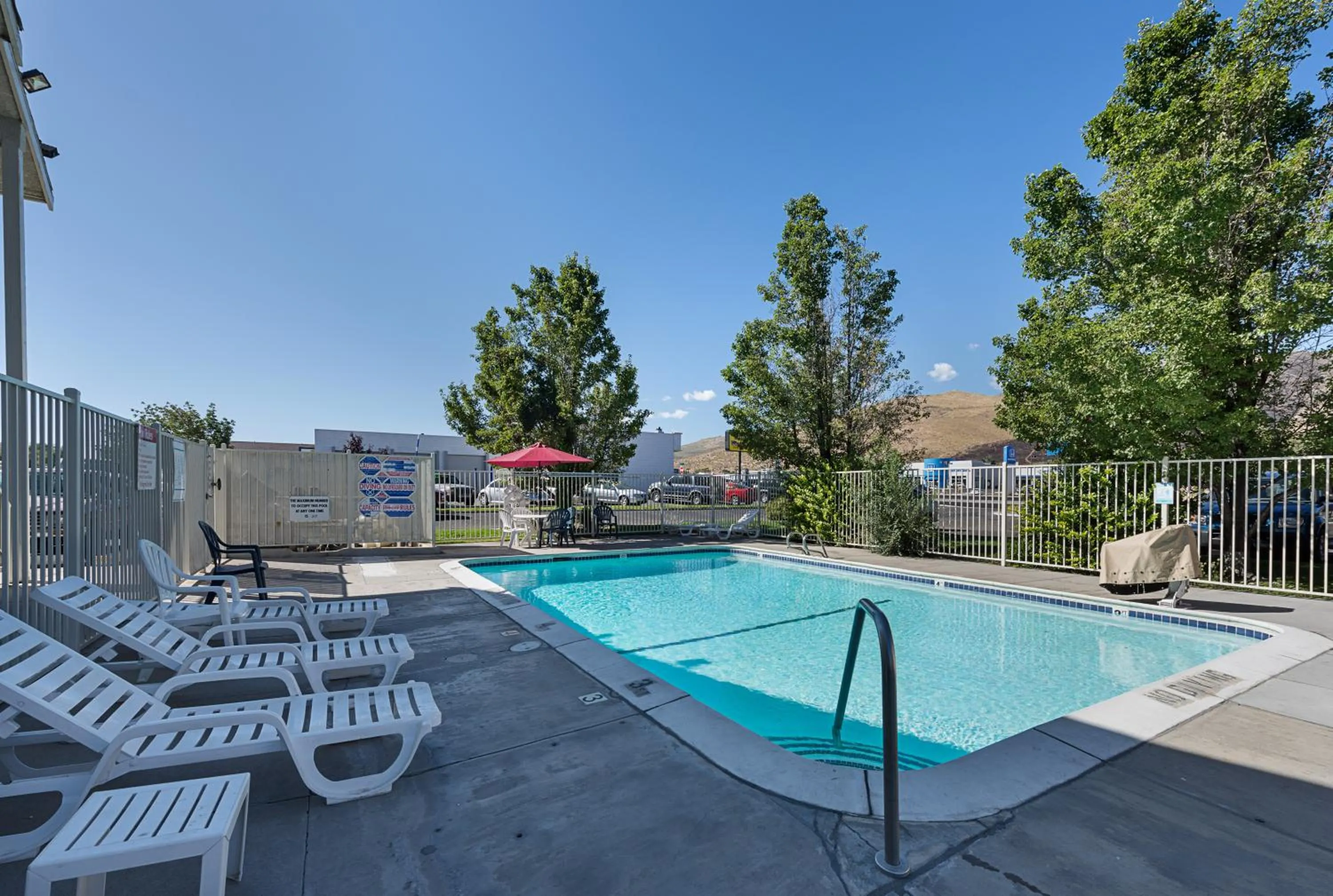 Swimming pool in Motel 6-Carson City, NV