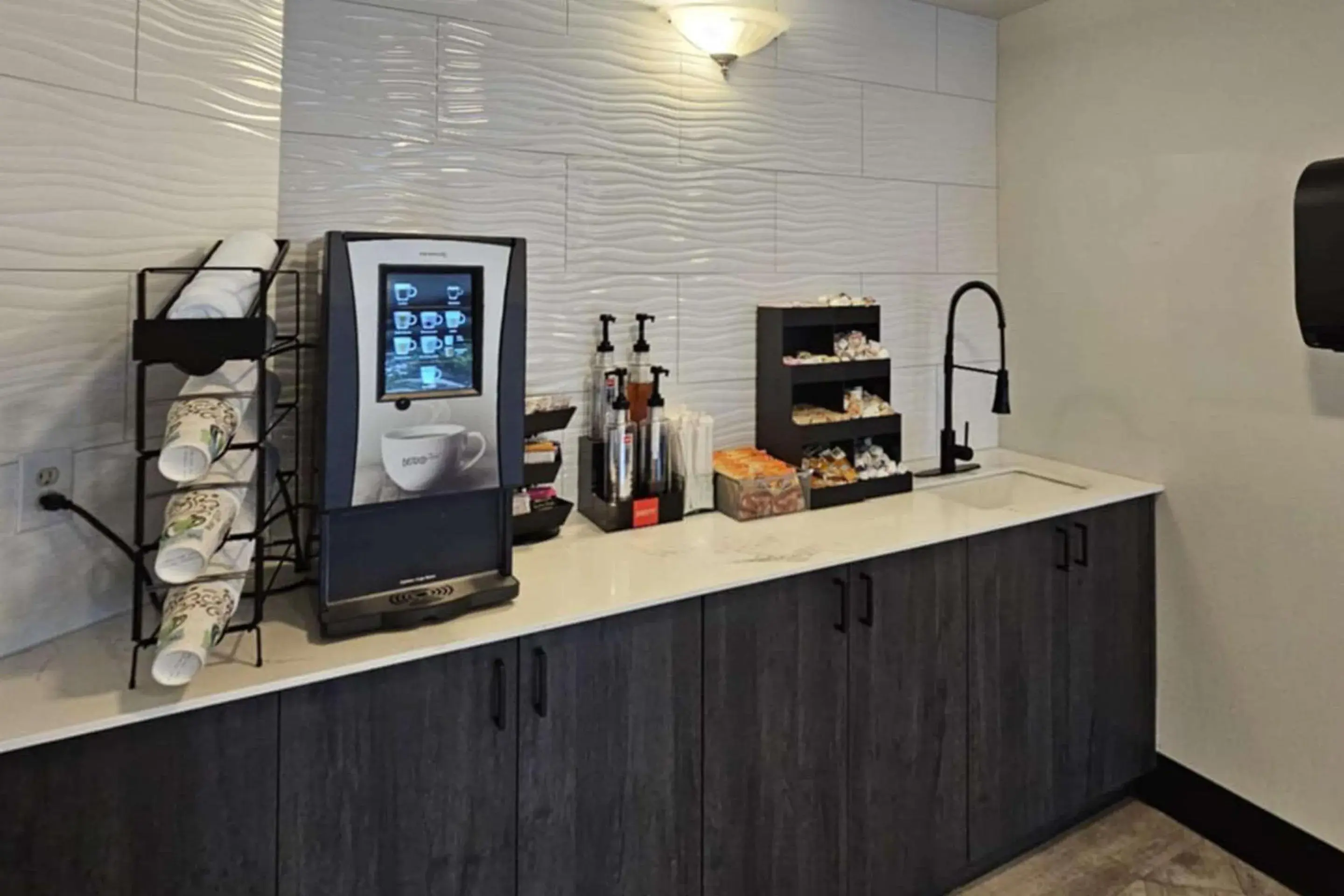 Lobby or reception in Edgewater Inn and Suites, an Ascend Collection Hotel Lobby or reception in Edgewater Inn and Suites, an Ascend Collection Hotel