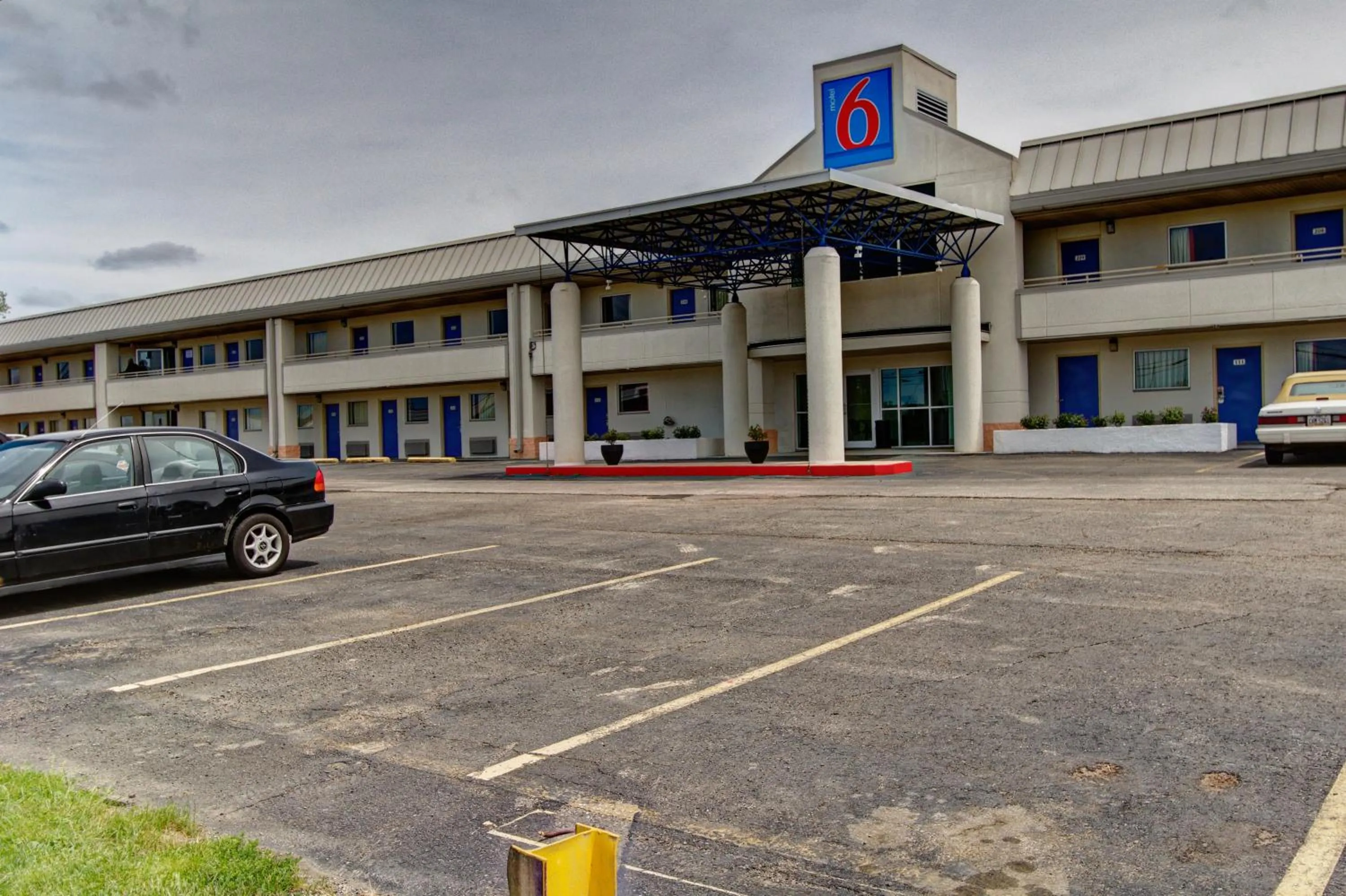 Property building in Motel 6-North Ridgeville, OH - Cleveland Intl Airport - N Ridgeville