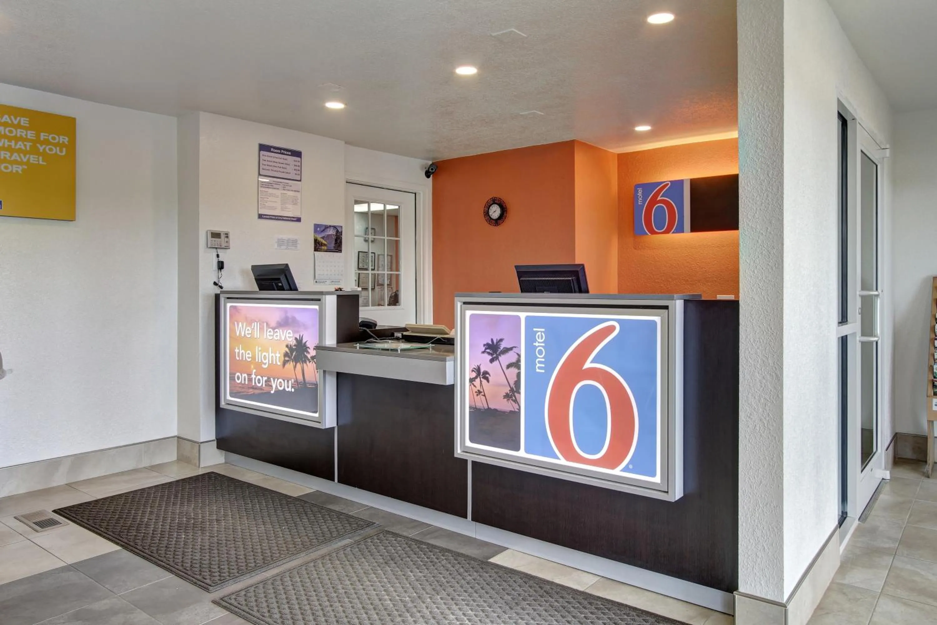 Property logo or sign in Motel 6-North Ridgeville, OH - Cleveland Intl Airport - N Ridgeville
