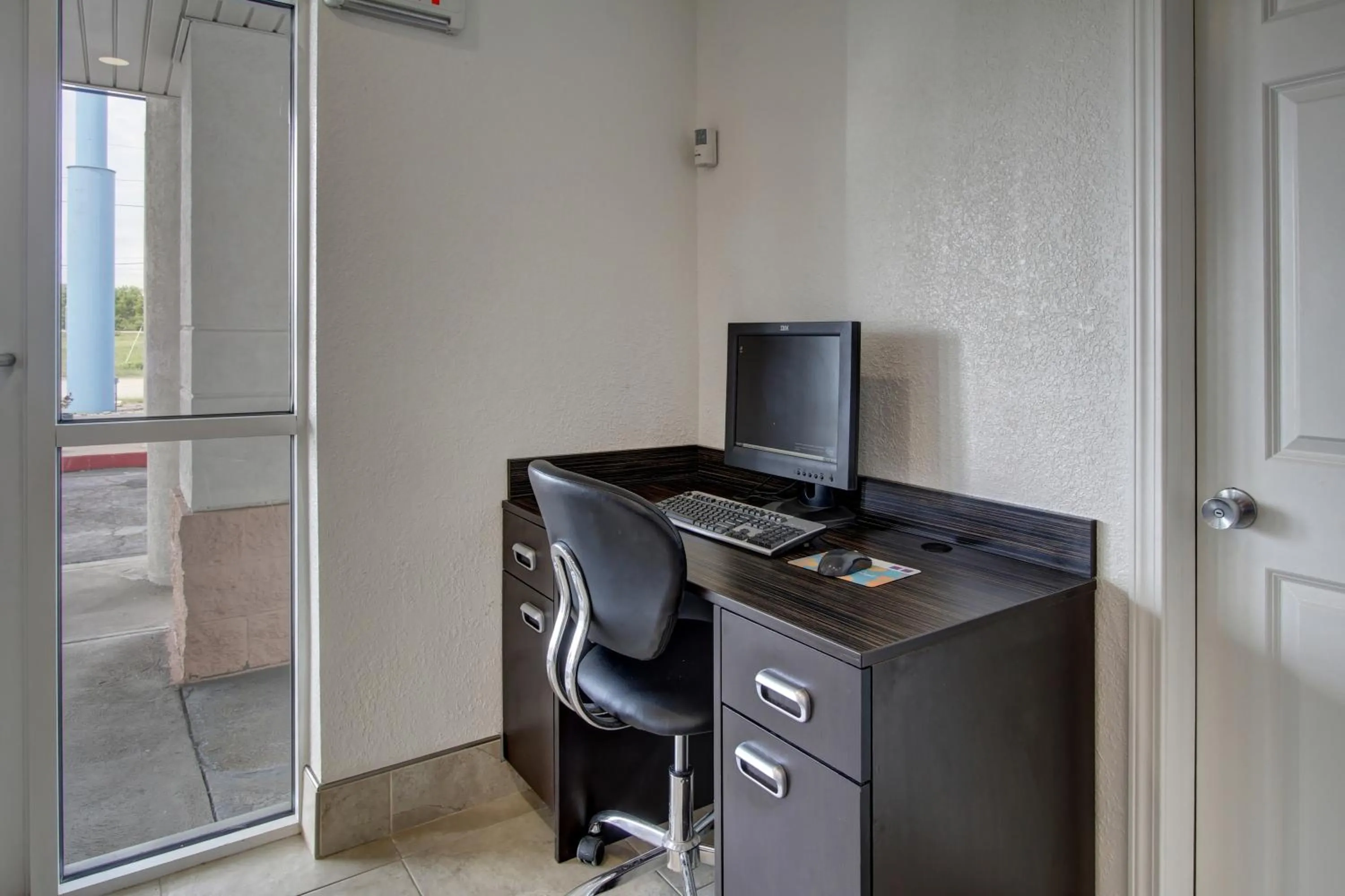 Day in Motel 6-North Ridgeville, OH - Cleveland Intl Airport - N Ridgeville