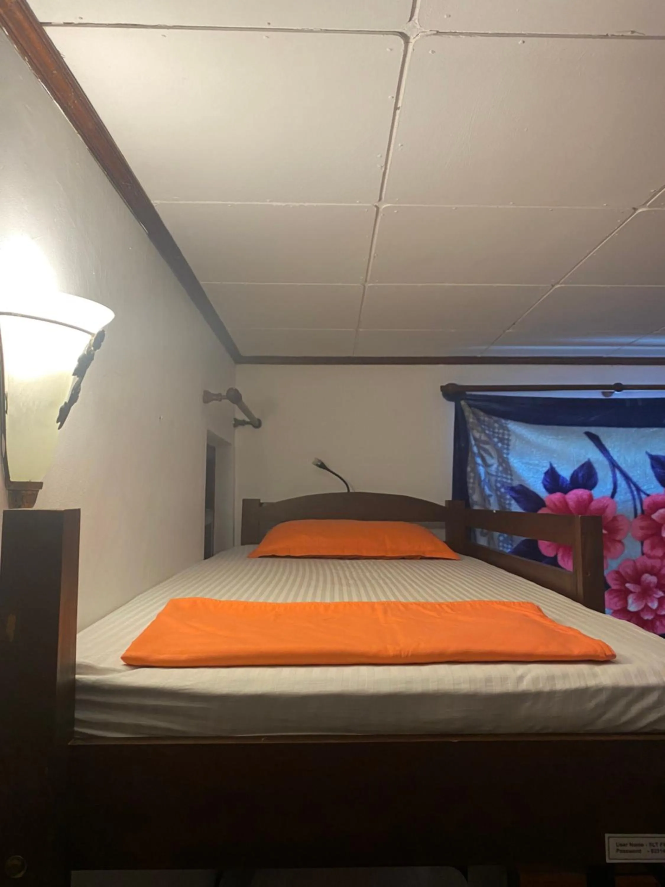 Bed in Sky Hostel Negombo