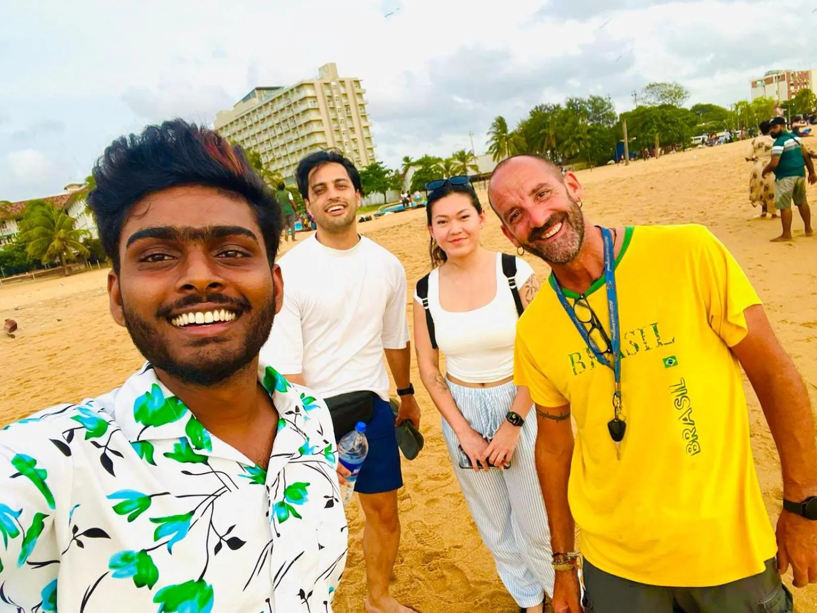 Beach in Sky Hostel Negombo