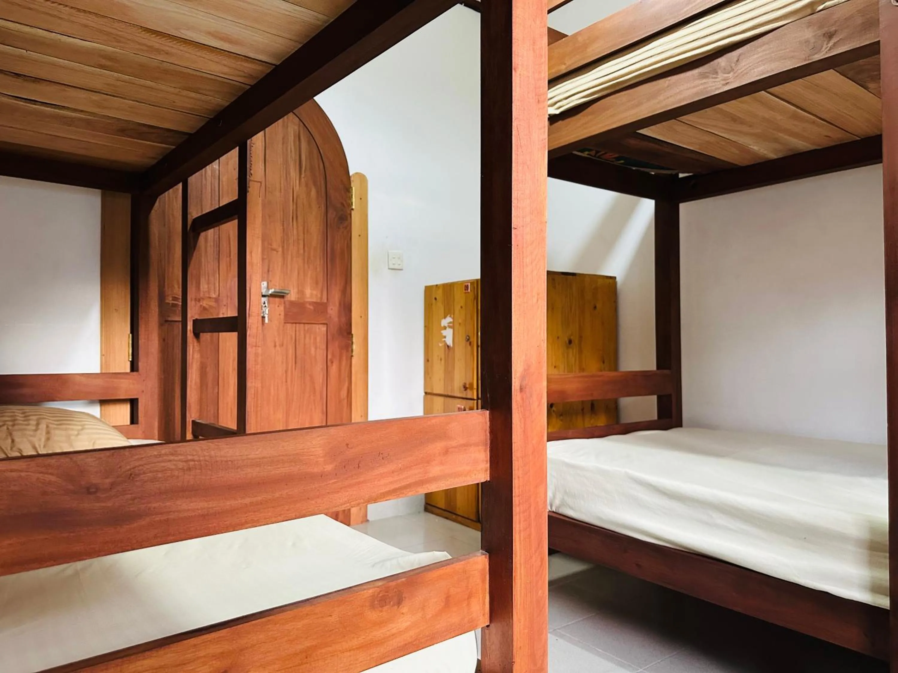 Bedroom, Bed in Sky Hostel Negombo