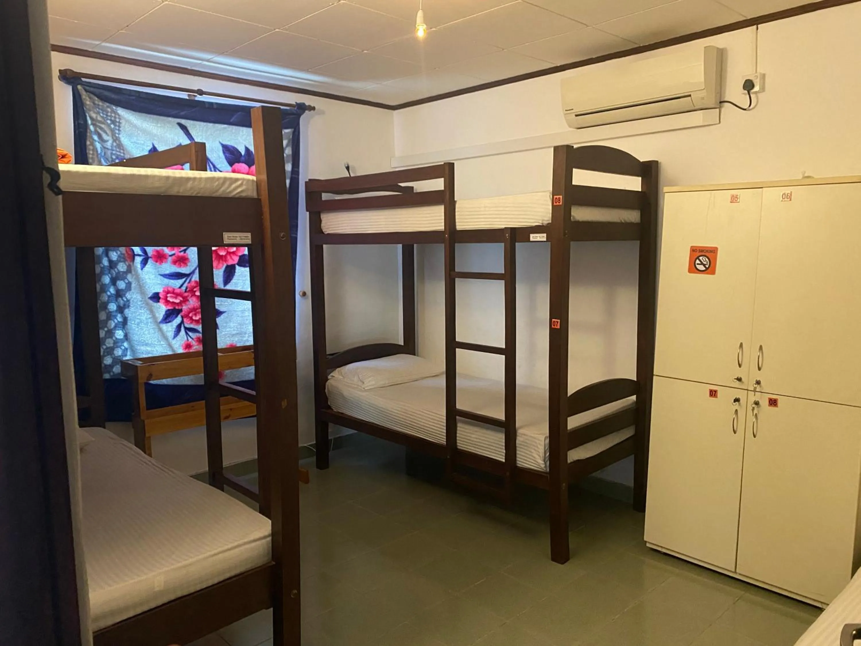 Bed in Sky Hostel Negombo