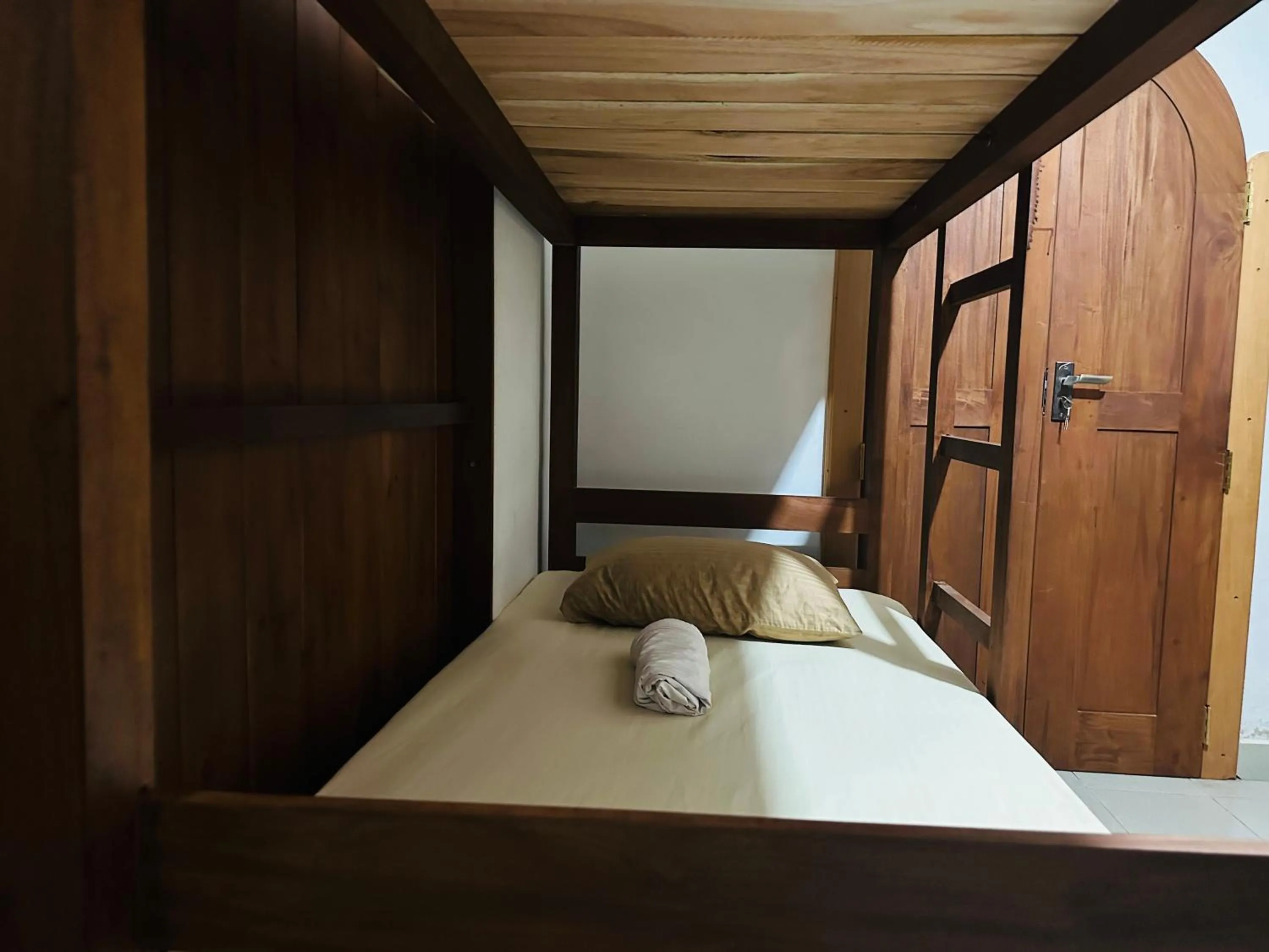 Bed in Sky Hostel Negombo