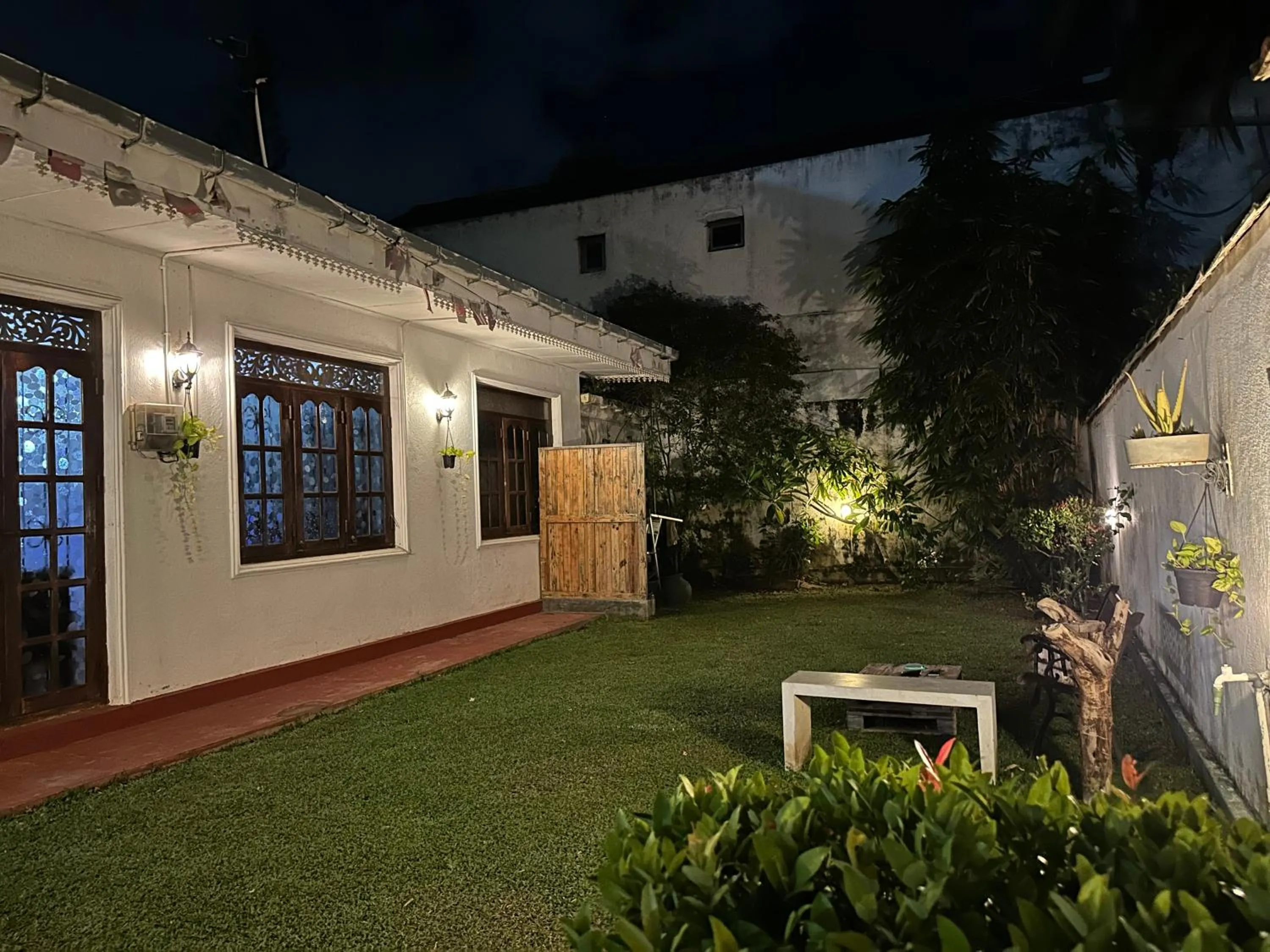 Garden view in Sky Hostel Negombo