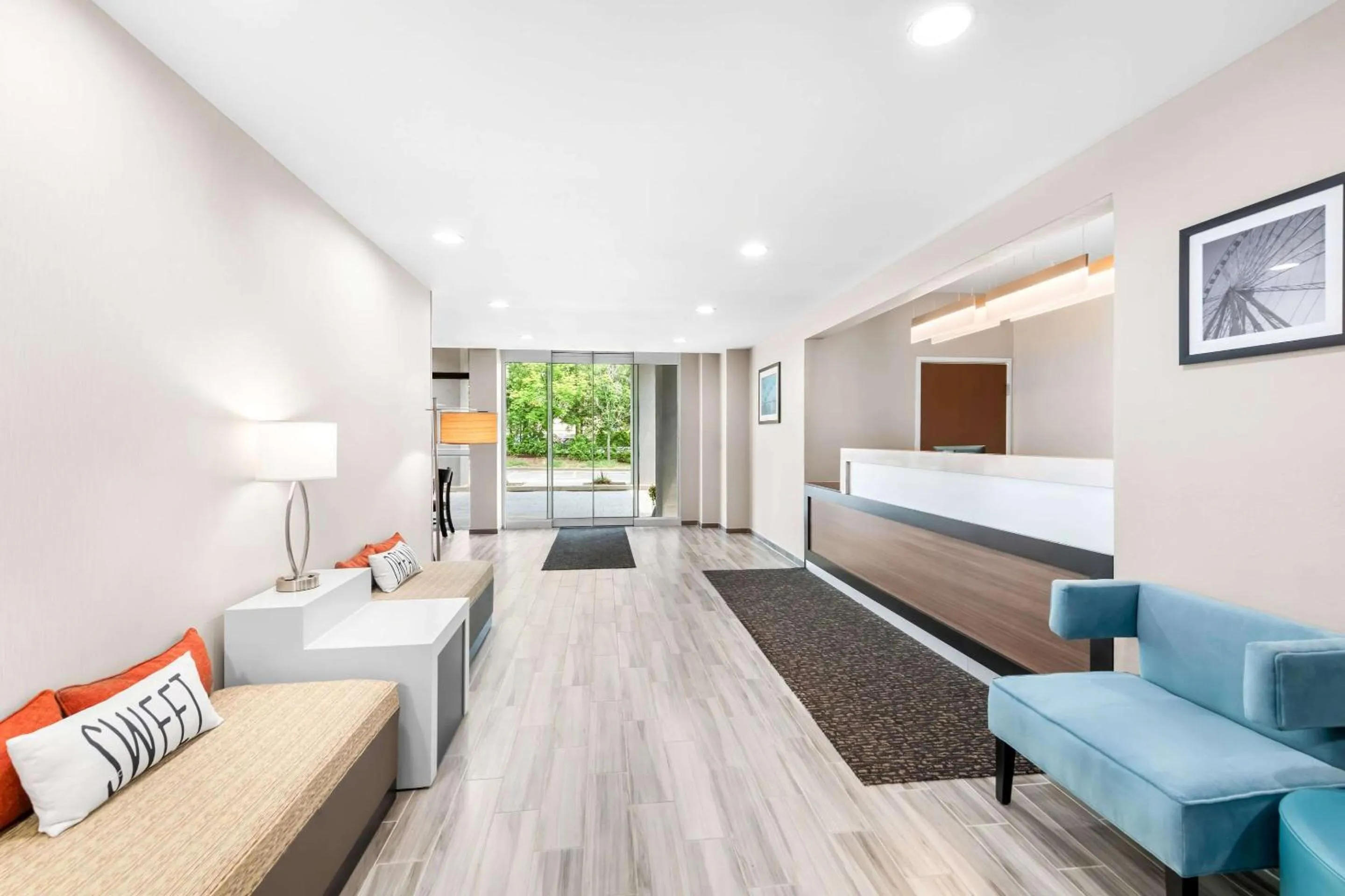 Lobby or reception, Bed in Sleep Inn & Suites Pigeon Forge Downtown