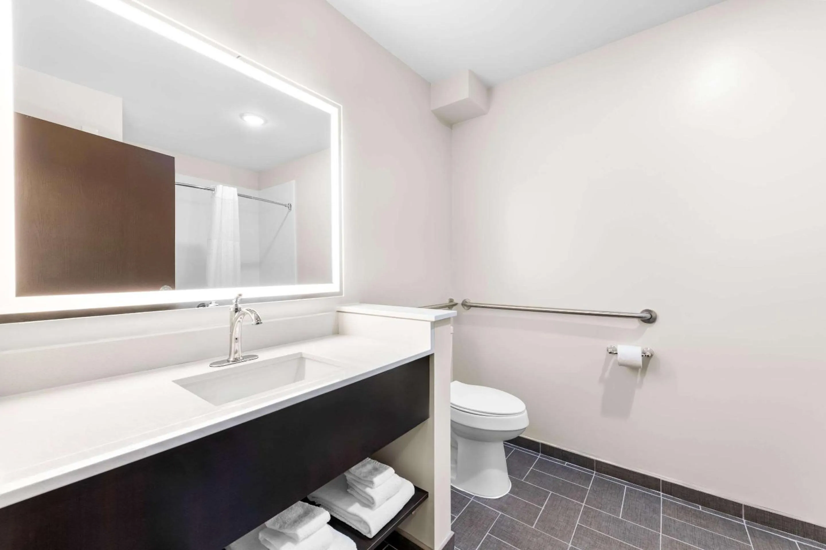 Bathroom in Sleep Inn & Suites Pigeon Forge Downtown