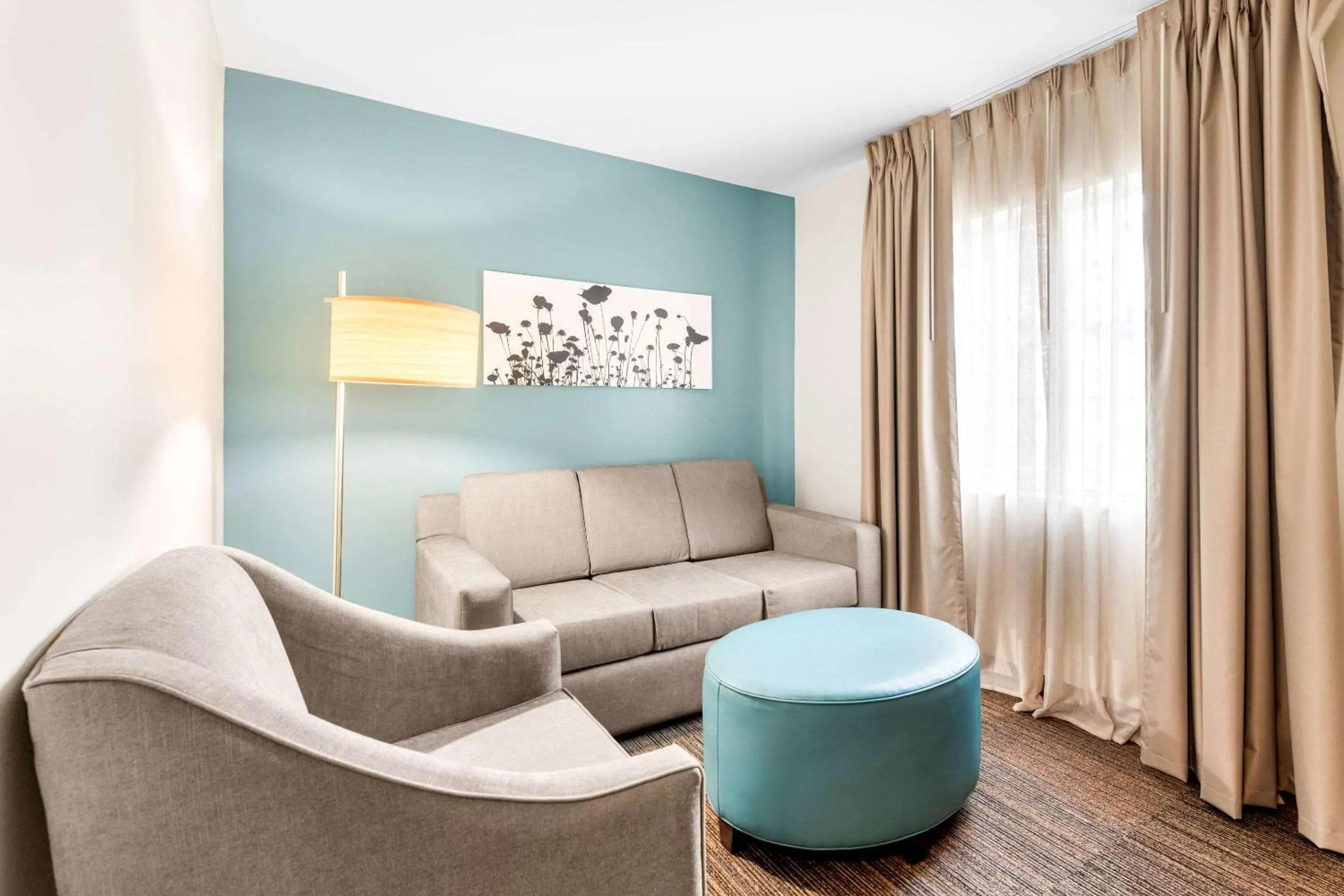 Seating area in Sleep Inn & Suites Pigeon Forge Downtown