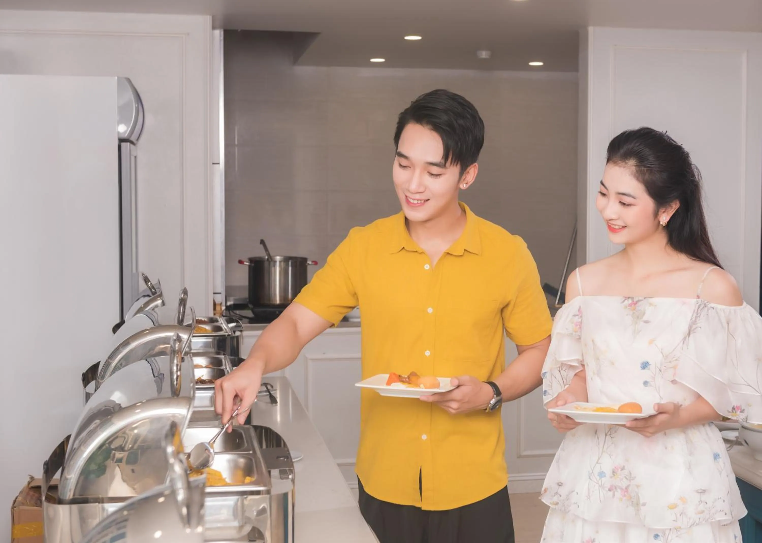 Restaurant/places to eat in Minh Chau Pearl Hotel & Spa - Quan Lan Island