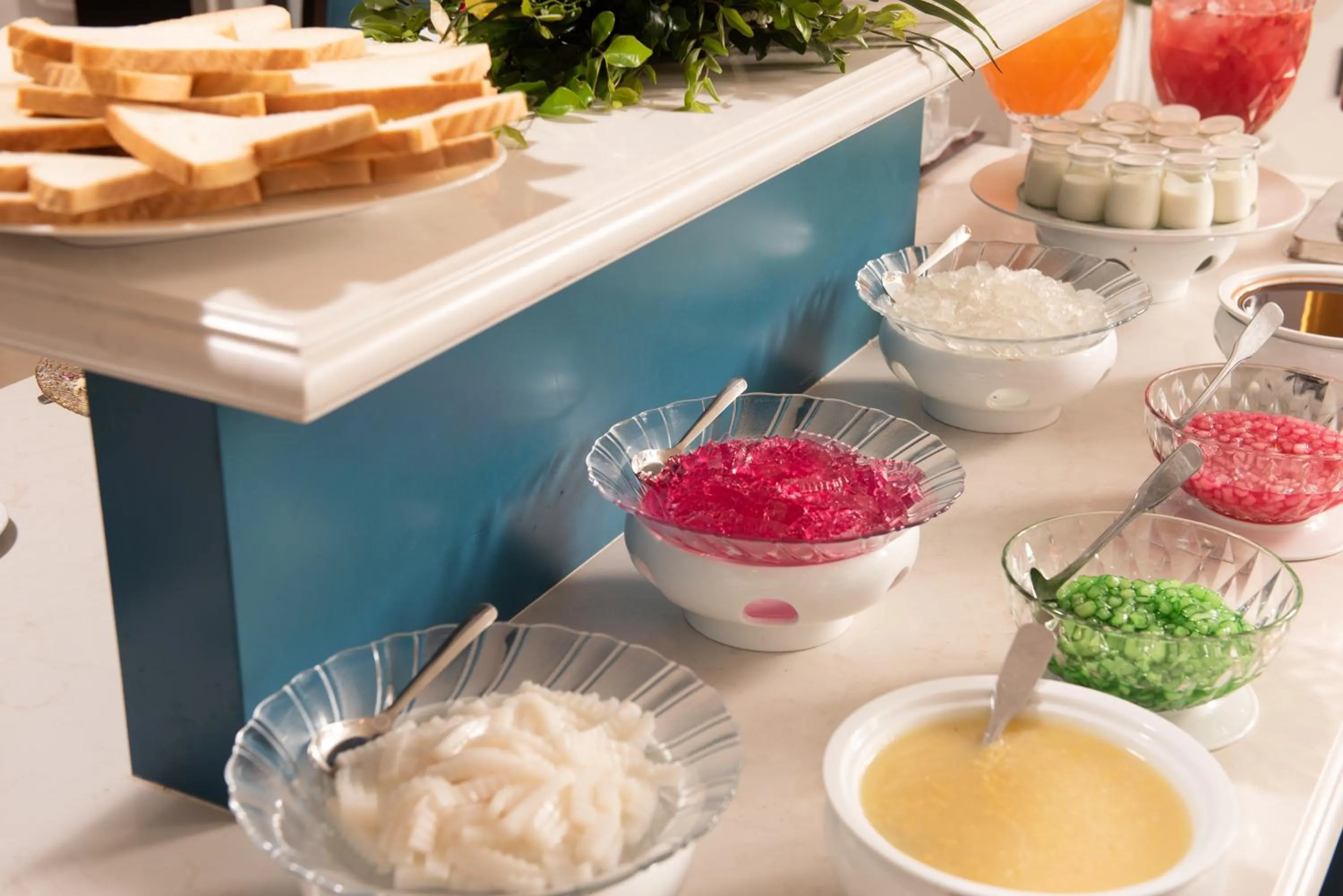 Food and drinks in Minh Chau Pearl Hotel & Spa - Quan Lan Island