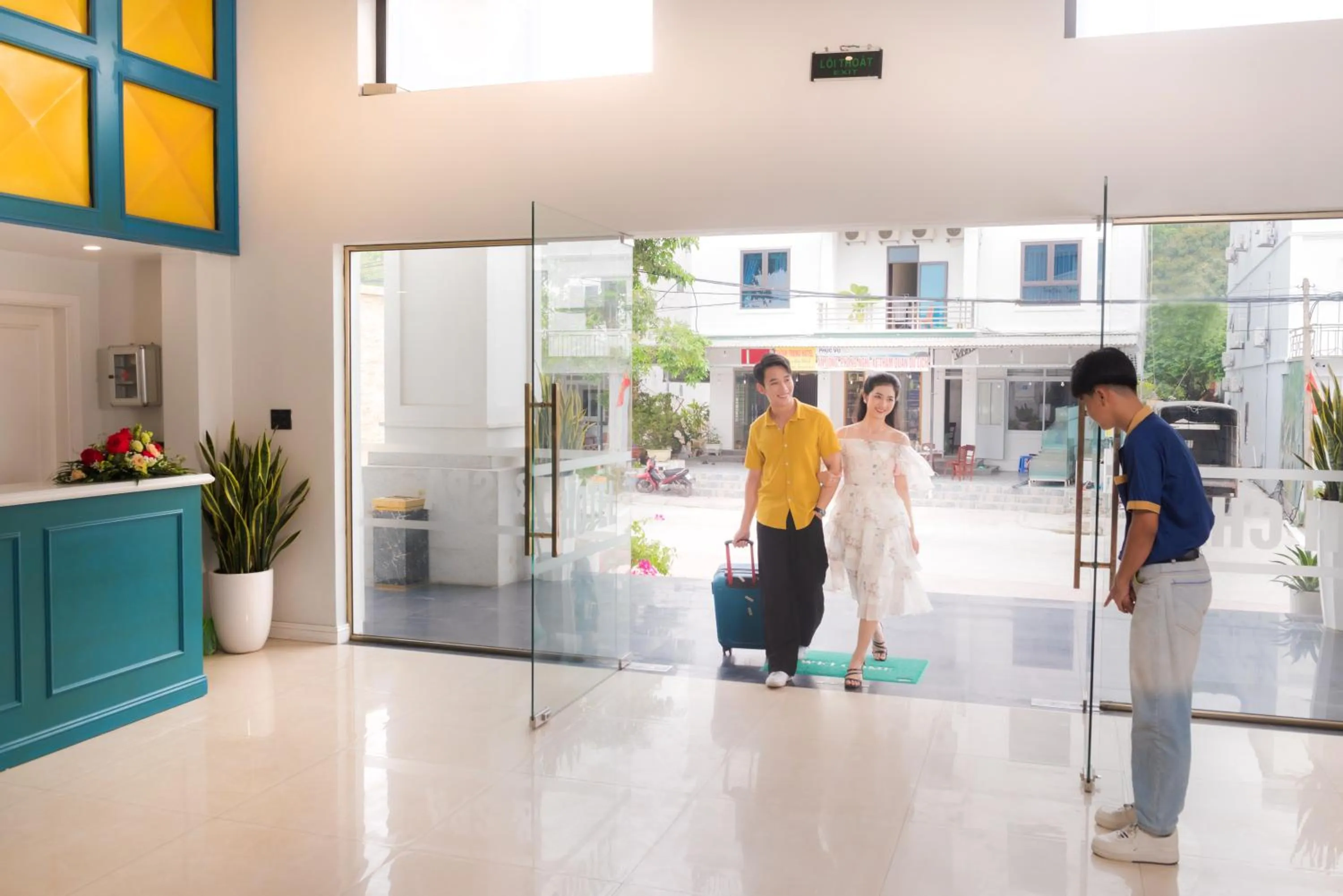 group of guests in Minh Chau Pearl Hotel & Spa - Quan Lan Island