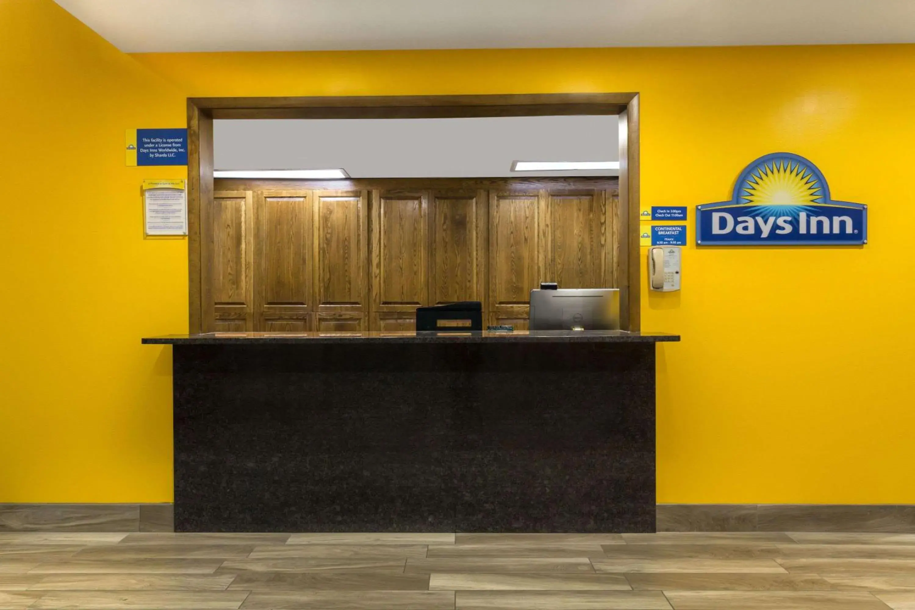 Lobby or reception in Days Inn by Wyndham Delta Lobby or reception in Days Inn by Wyndham Delta