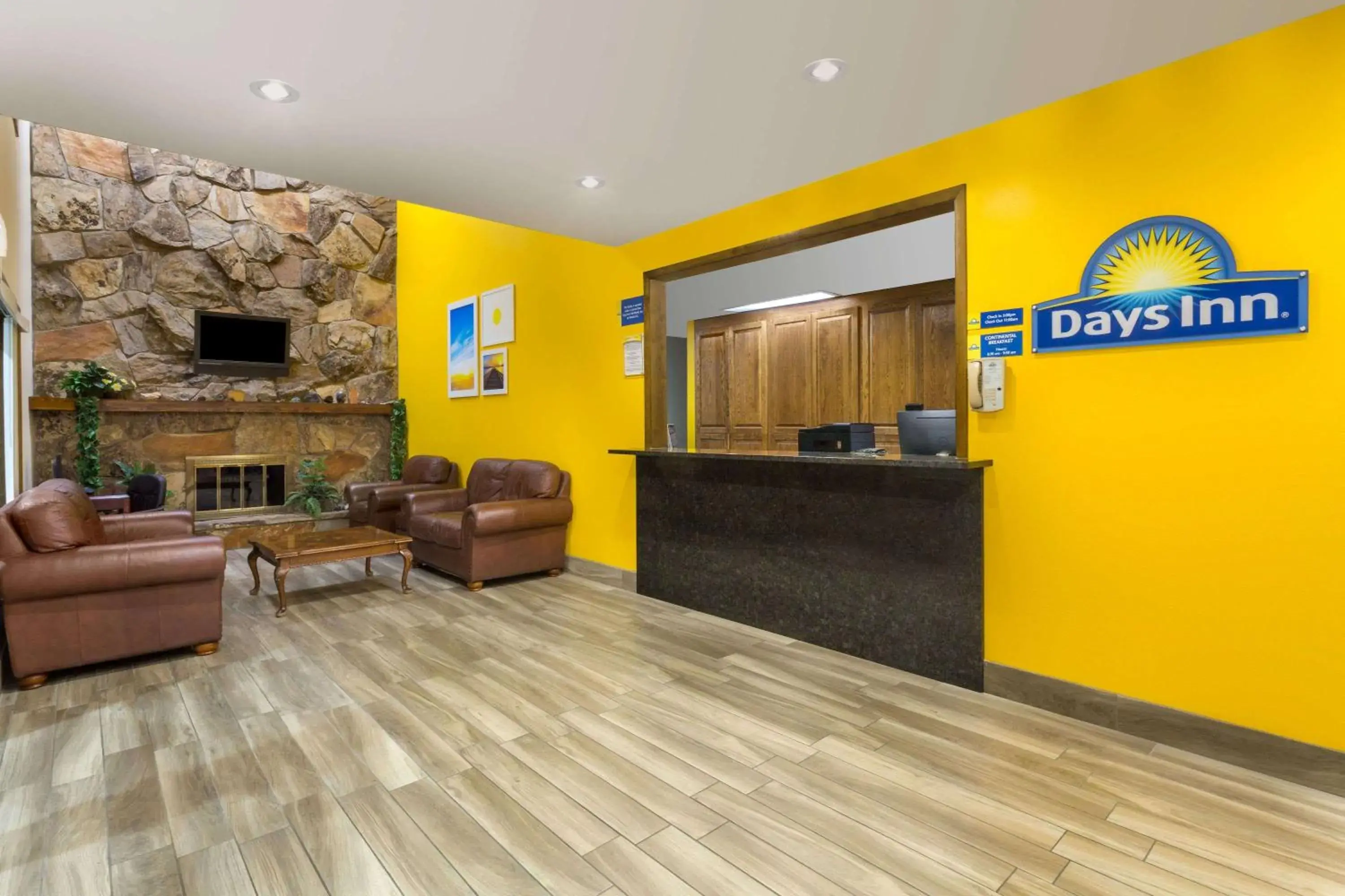 Lobby or reception in Days Inn by Wyndham Delta Lobby or reception in Days Inn by Wyndham Delta