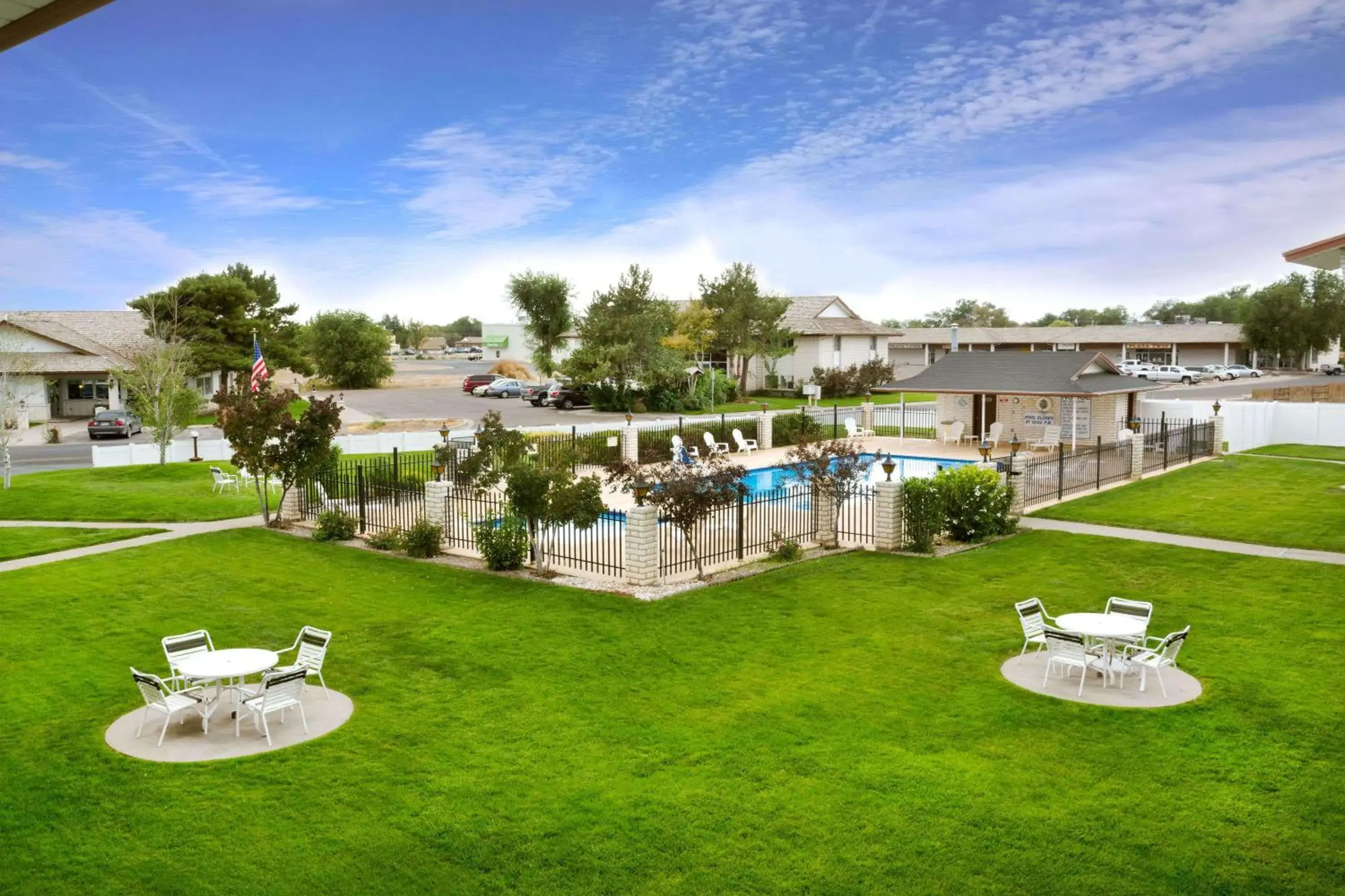 Property building in Days Inn by Wyndham Delta Property building in Days Inn by Wyndham Delta