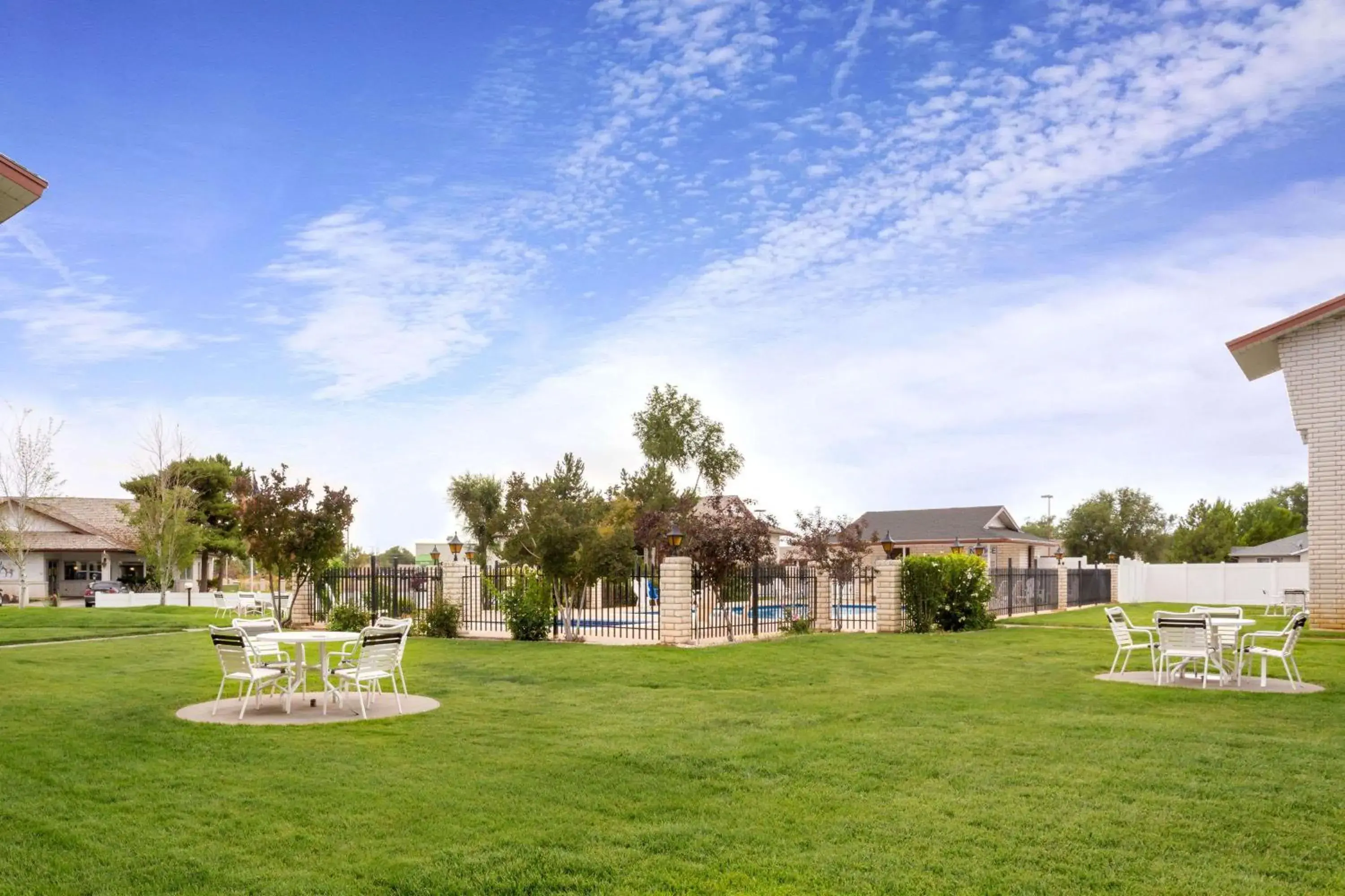 Property building in Days Inn by Wyndham Delta Property building in Days Inn by Wyndham Delta