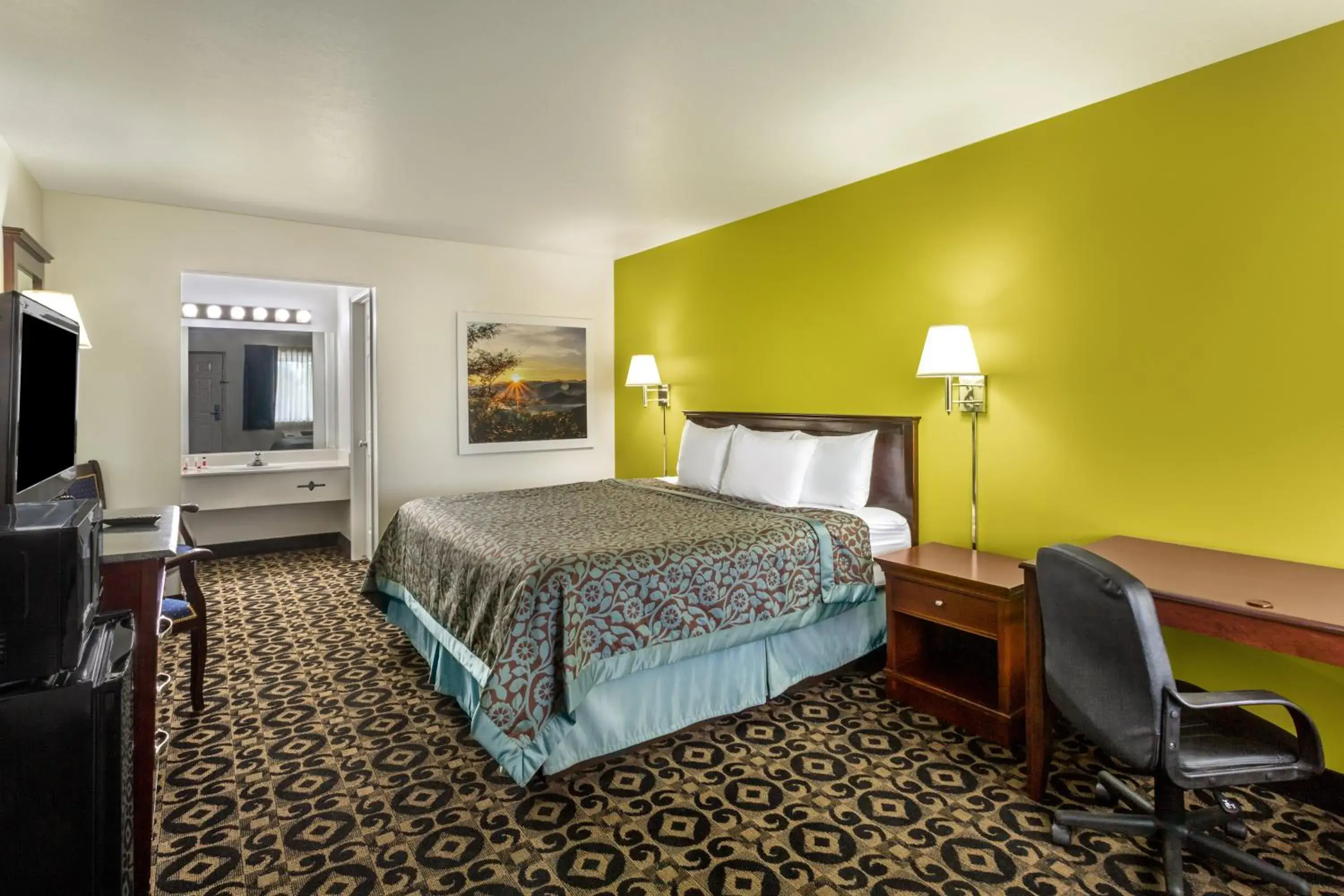 Bedroom, Bed in Days Inn by Wyndham Delta Bedroom, Bed in Days Inn by Wyndham Delta