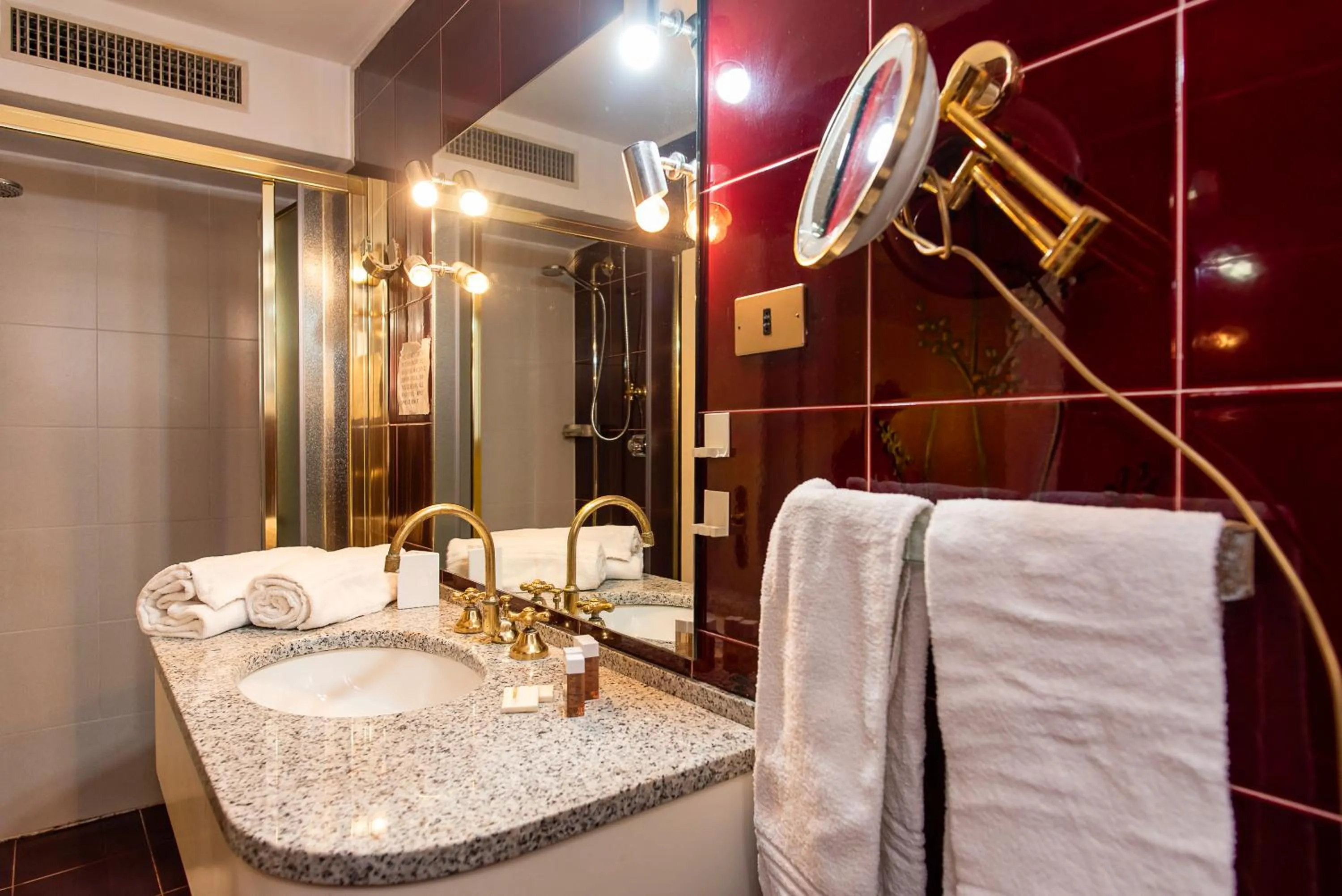 Bathroom in Borgo San Lorenzo Attico Duomo
