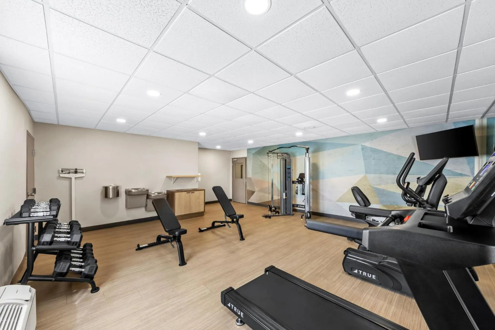 Fitness centre/facilities in Candlewood Victoria by IHG