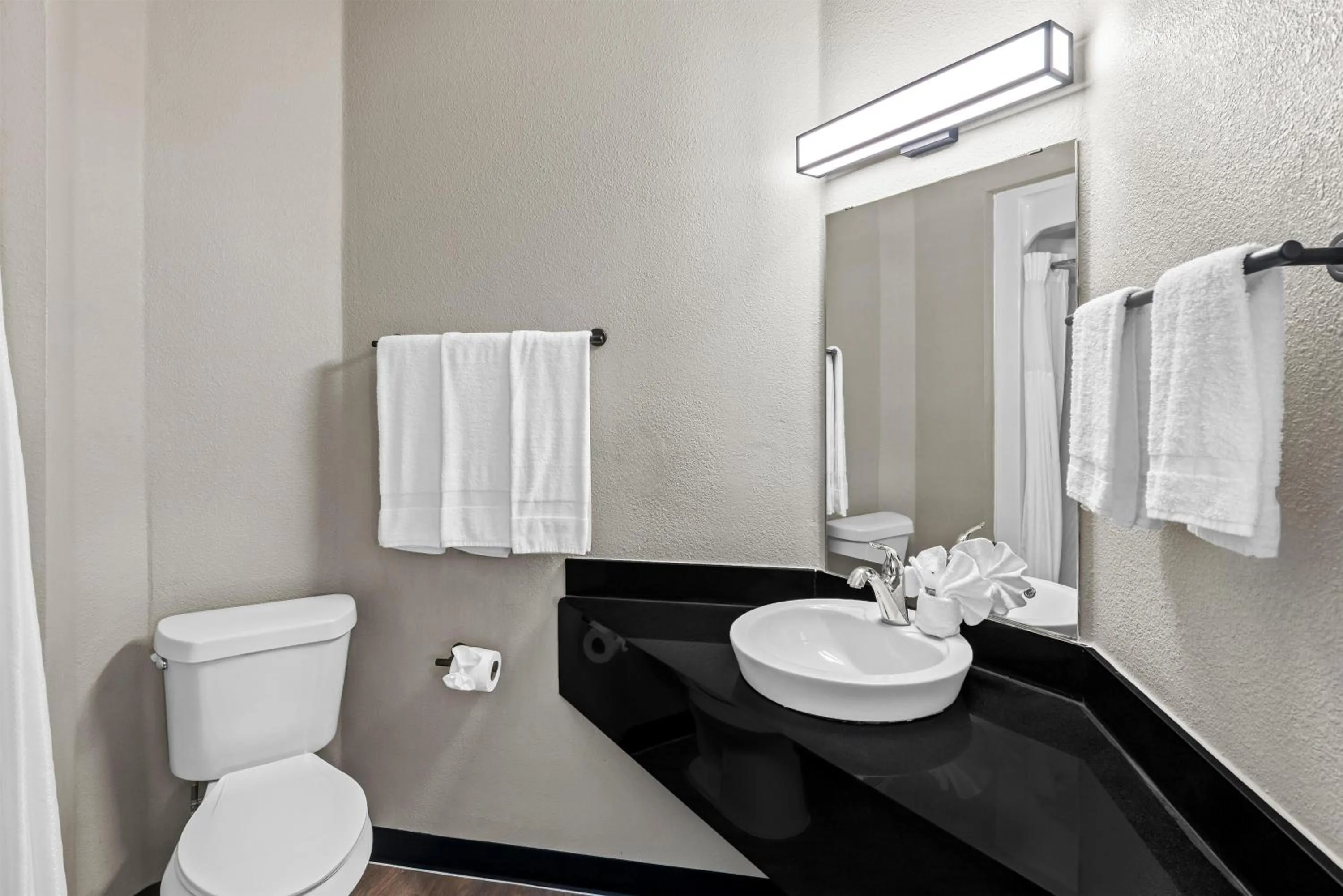 Bathroom in Motel 6-Killeen, TX