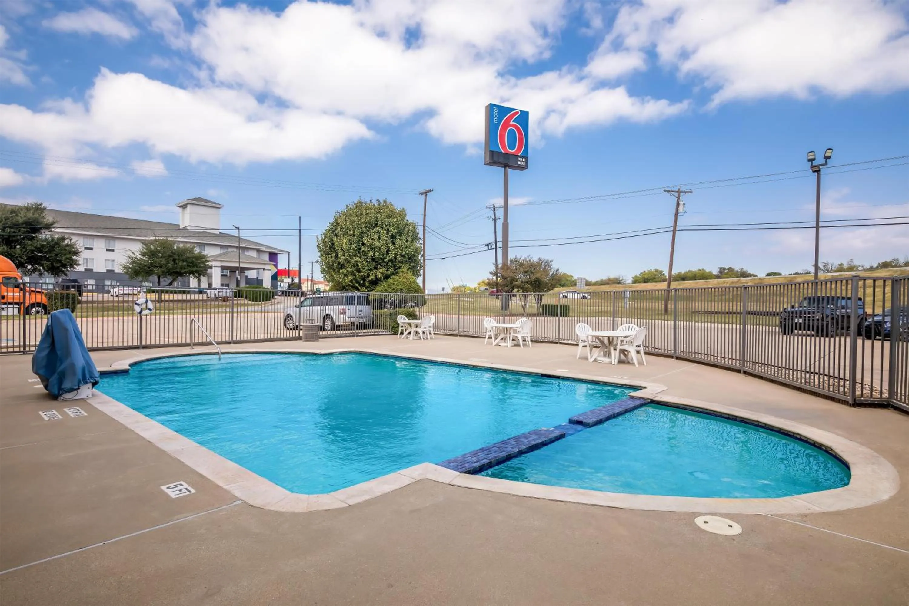 Pool view in Motel 6-Killeen, TX