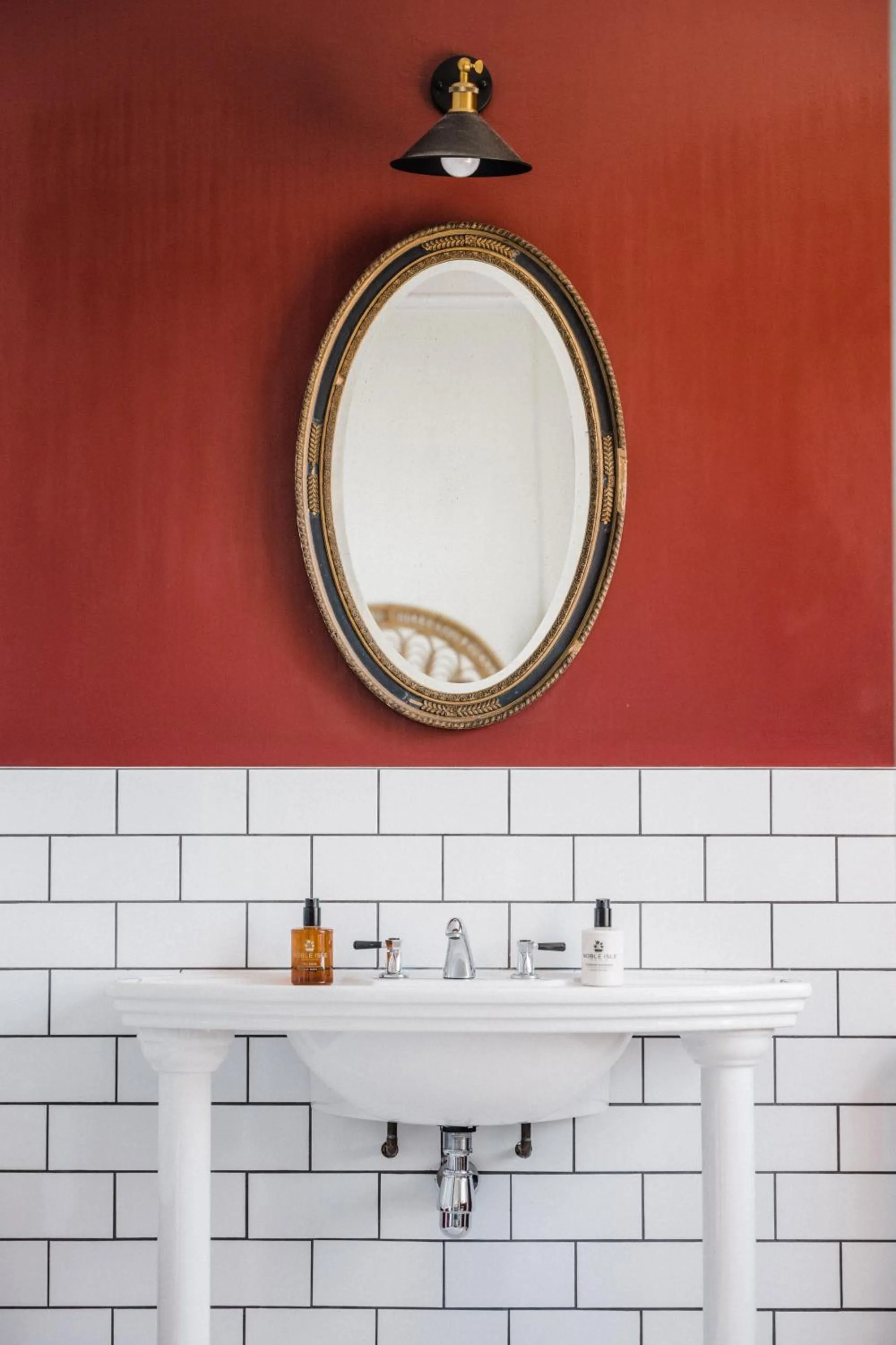 Bathroom in The Crooked Swan