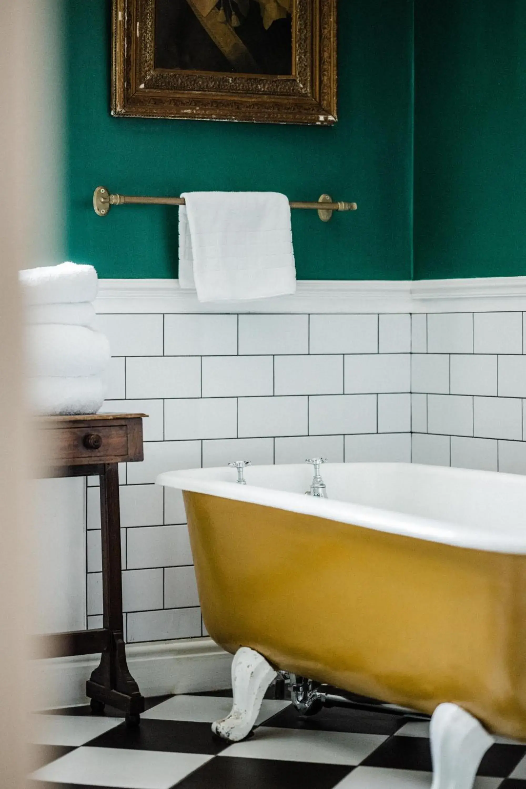 Deluxe Double Room in The Crooked Swan Deluxe Double Room in The Crooked Swan