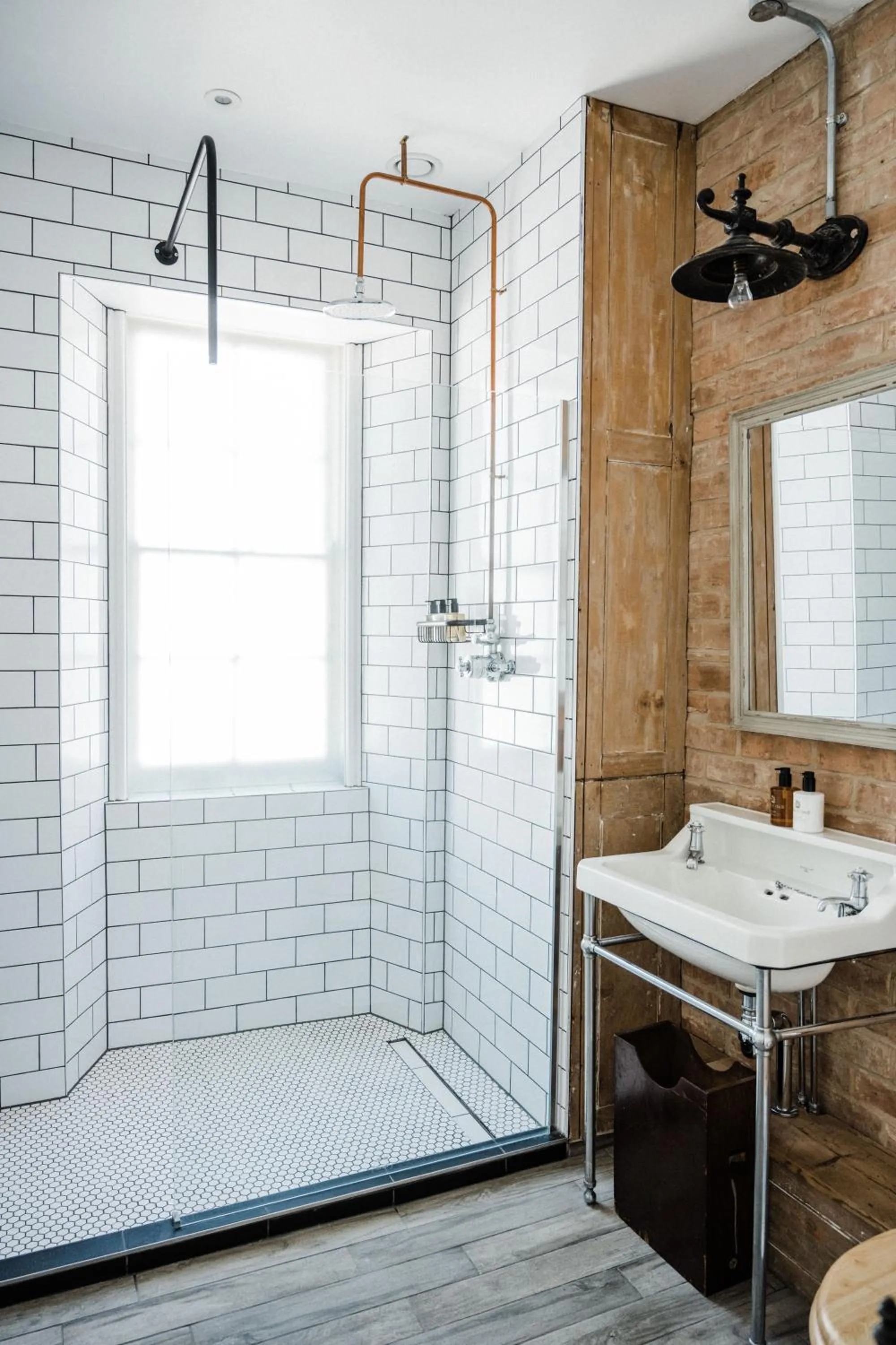 Bathroom in The Crooked Swan