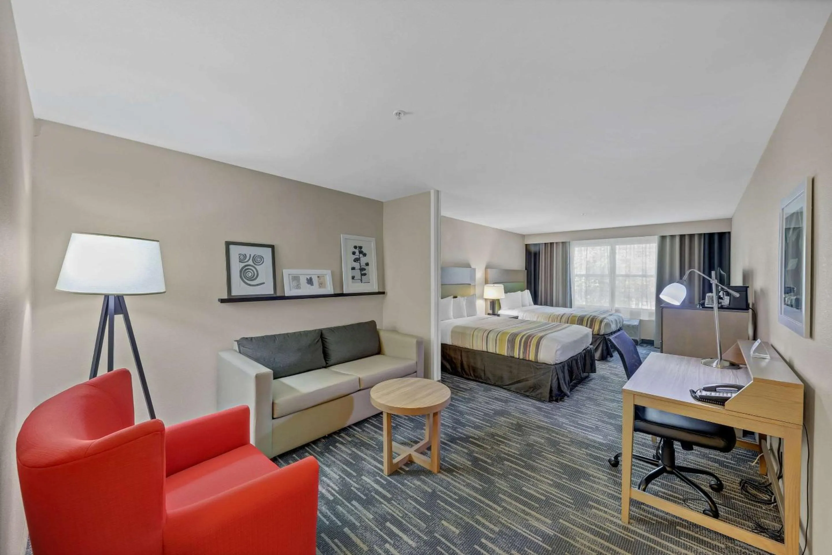 Bedroom, Bed in Country Inn & Suites by Radisson, Braselton, GA