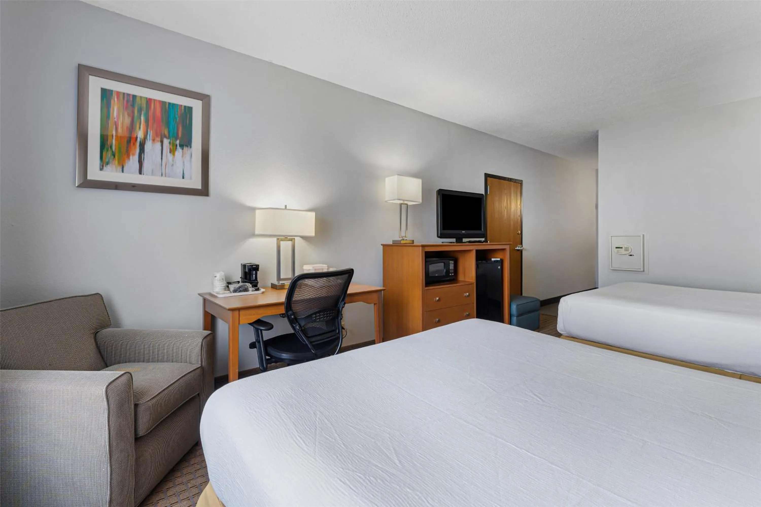 Bedroom, Bed in Best Western Garden Inn