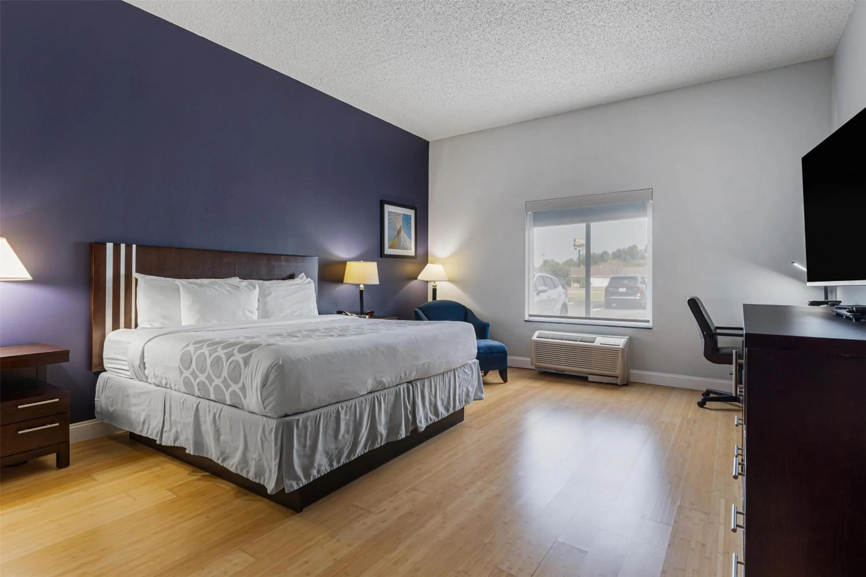 Bedroom, Bed in Best Western Garden Inn