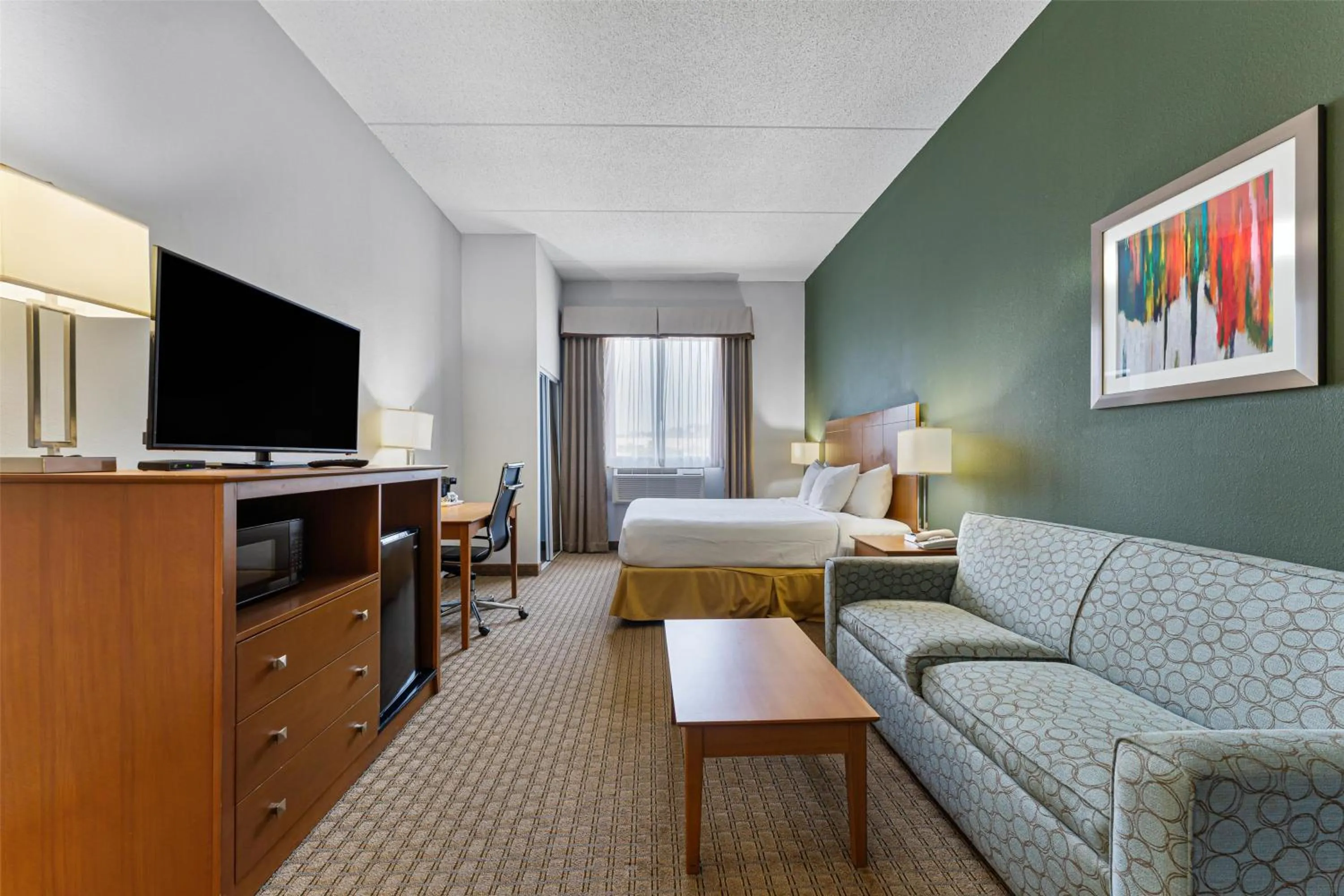 Bedroom in Best Western Garden Inn