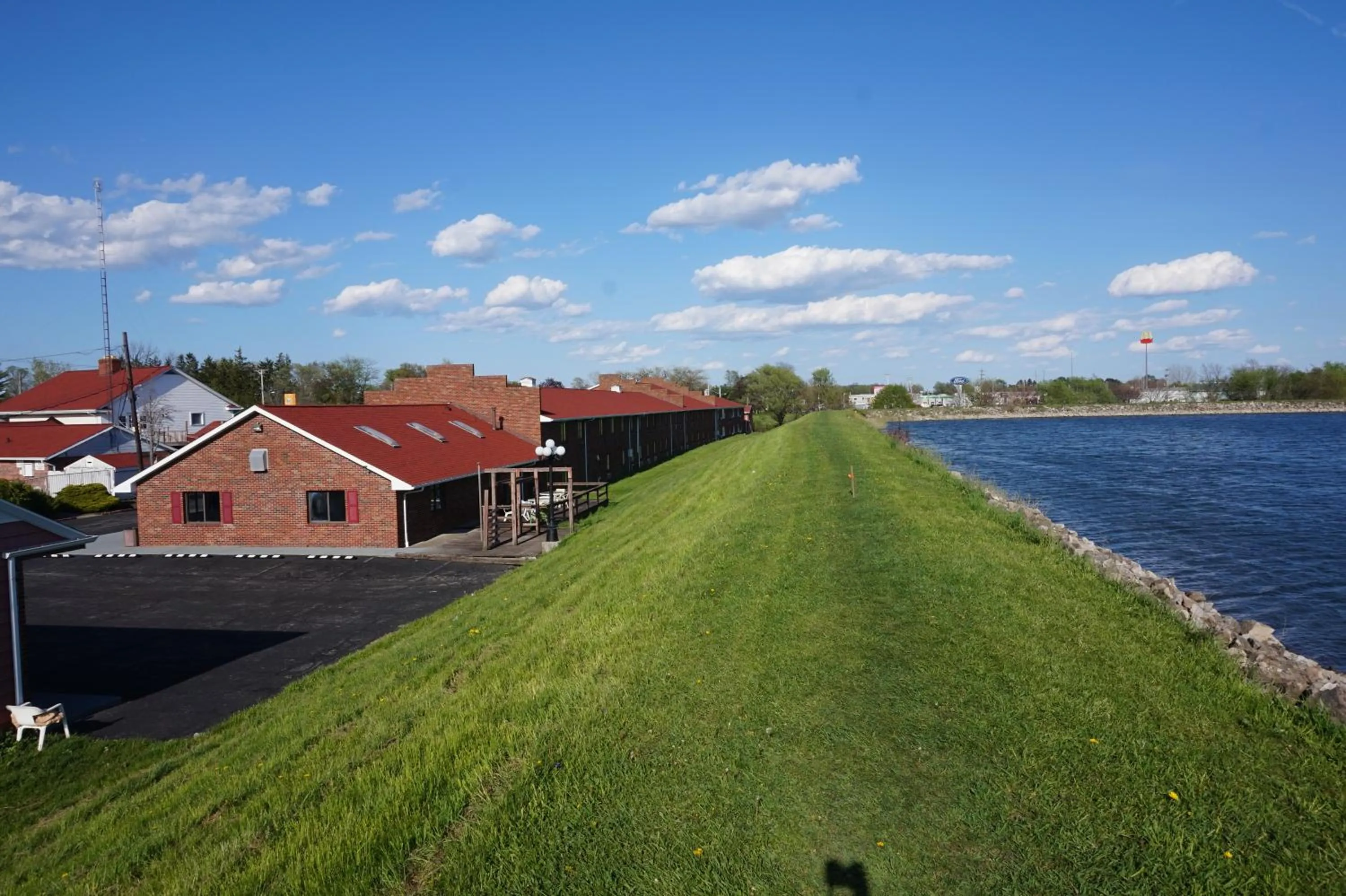 Property building in Bellevue Hotel and Suites