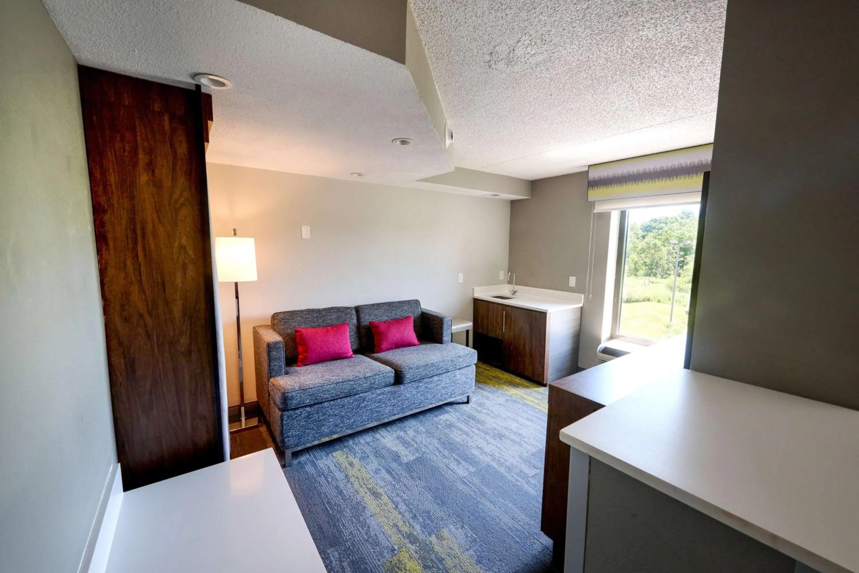 Living room in Hampton Inn Flemington