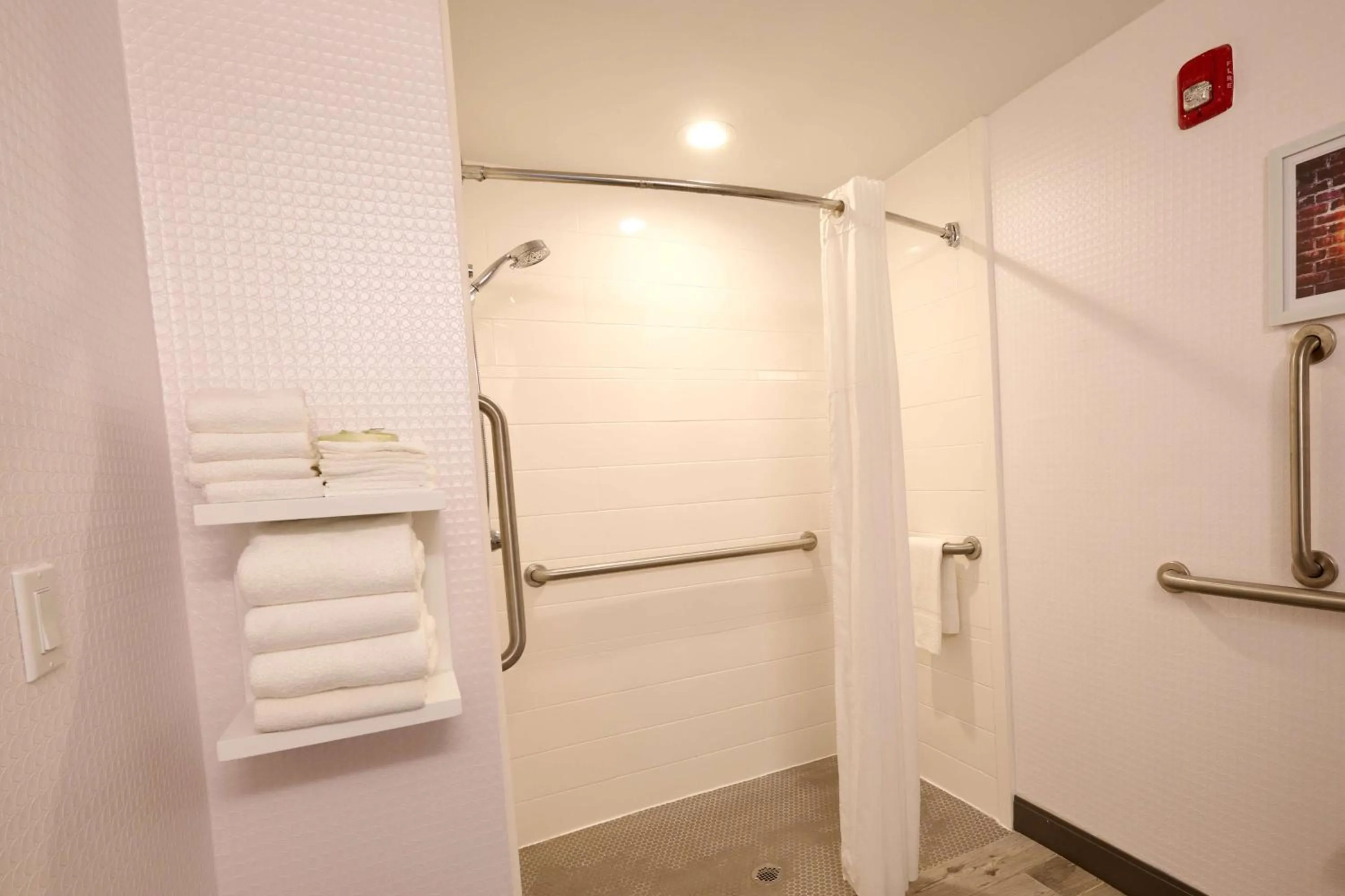 Bathroom in Hampton Inn Flemington