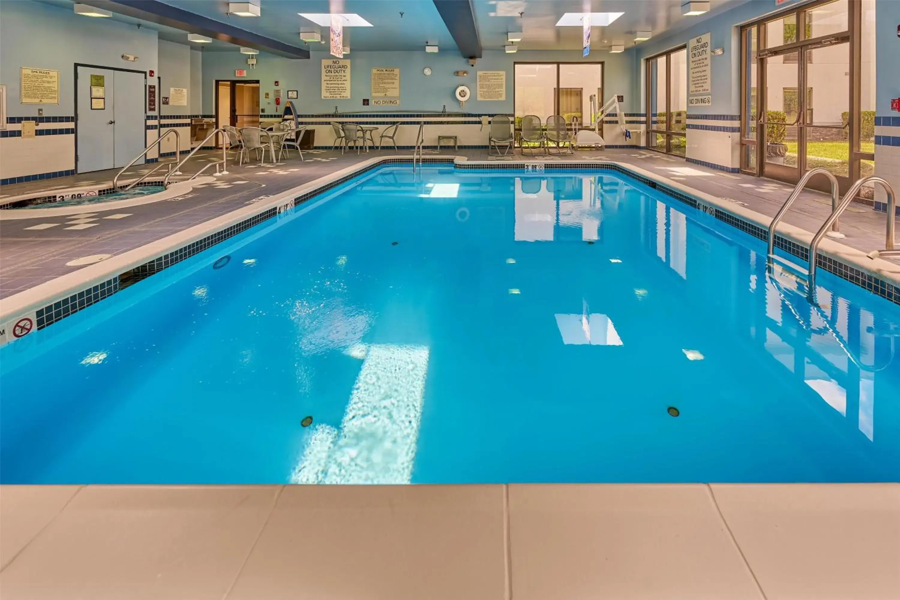 Pool view in Hampton Inn Flemington Pool view in Hampton Inn Flemington