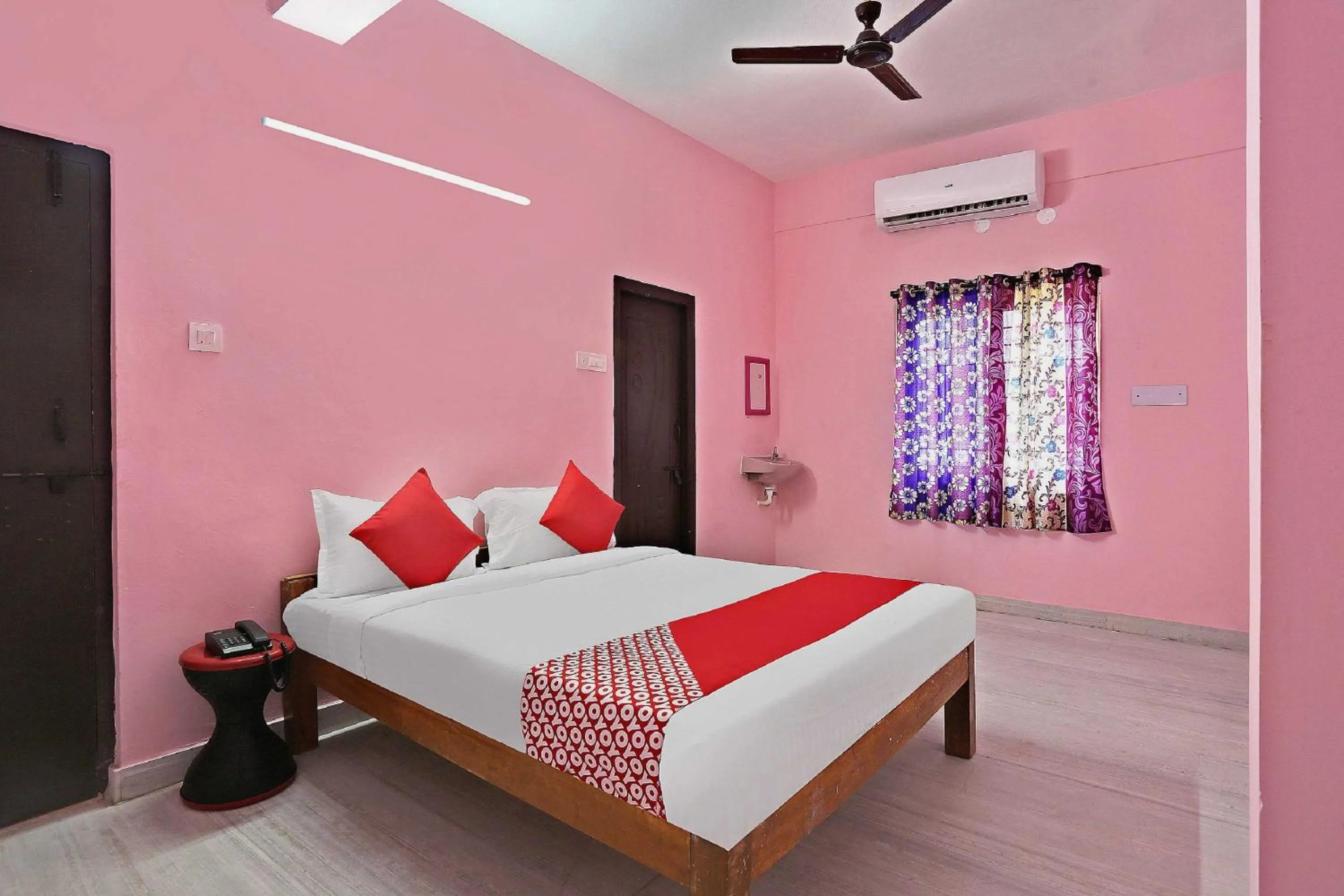 Bedroom, Bed in Hotel O Happi Stay Inn