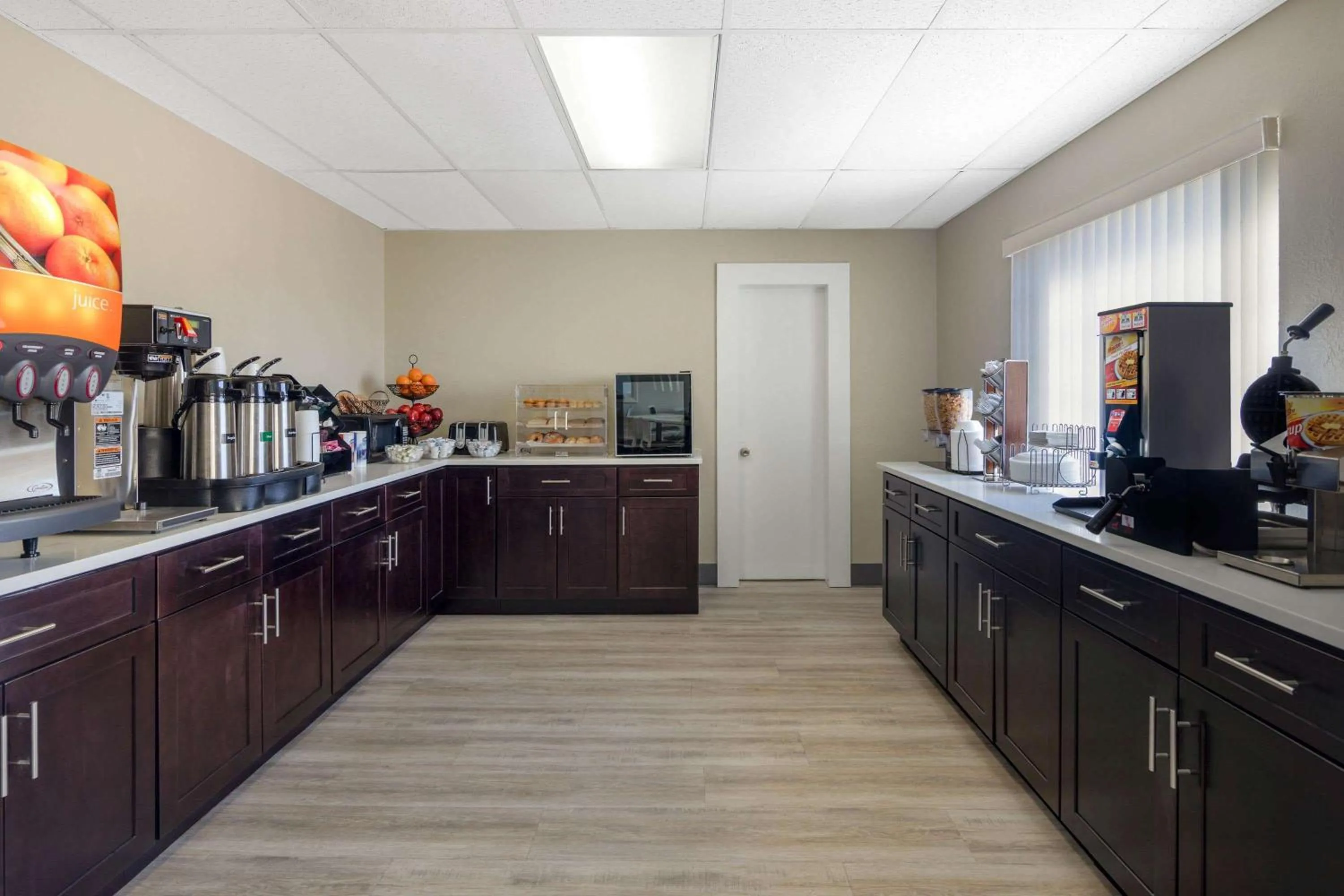 Restaurant/places to eat in Microtel Inn & Suites by Wyndham Florence