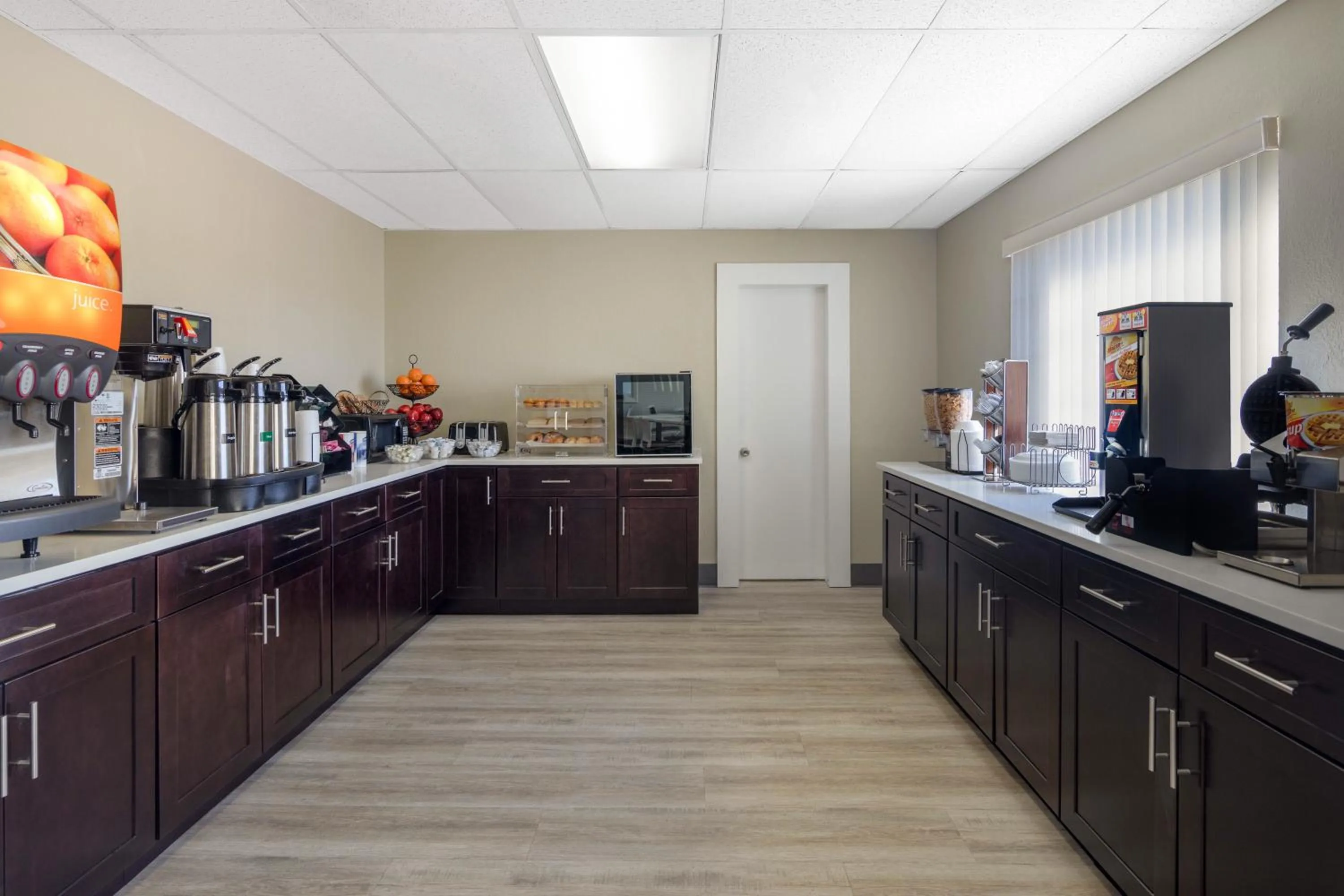 Breakfast in Microtel Inn & Suites by Wyndham Florence