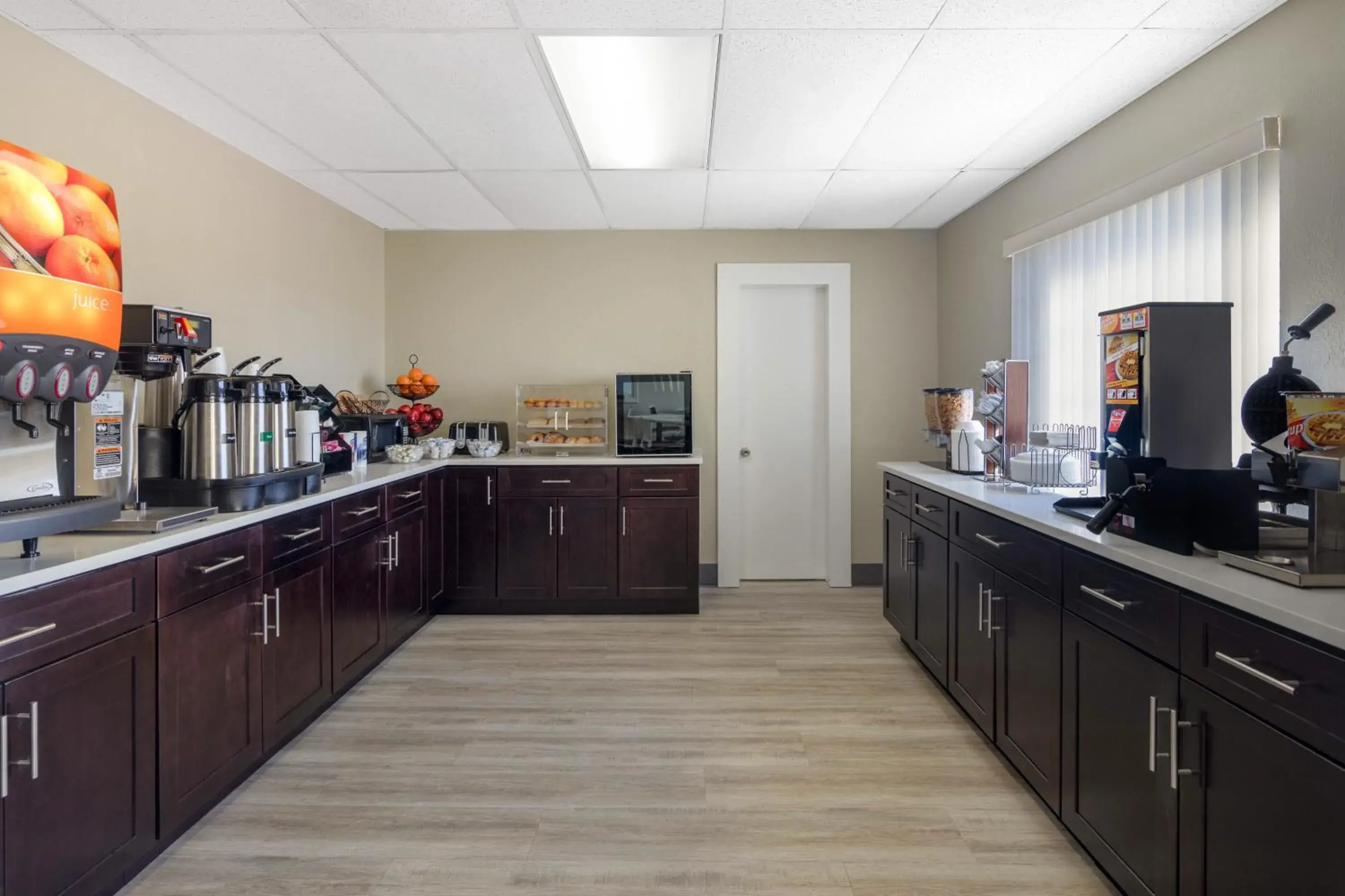 Breakfast in Microtel Inn & Suites by Wyndham Florence Breakfast in Microtel Inn & Suites by Wyndham Florence