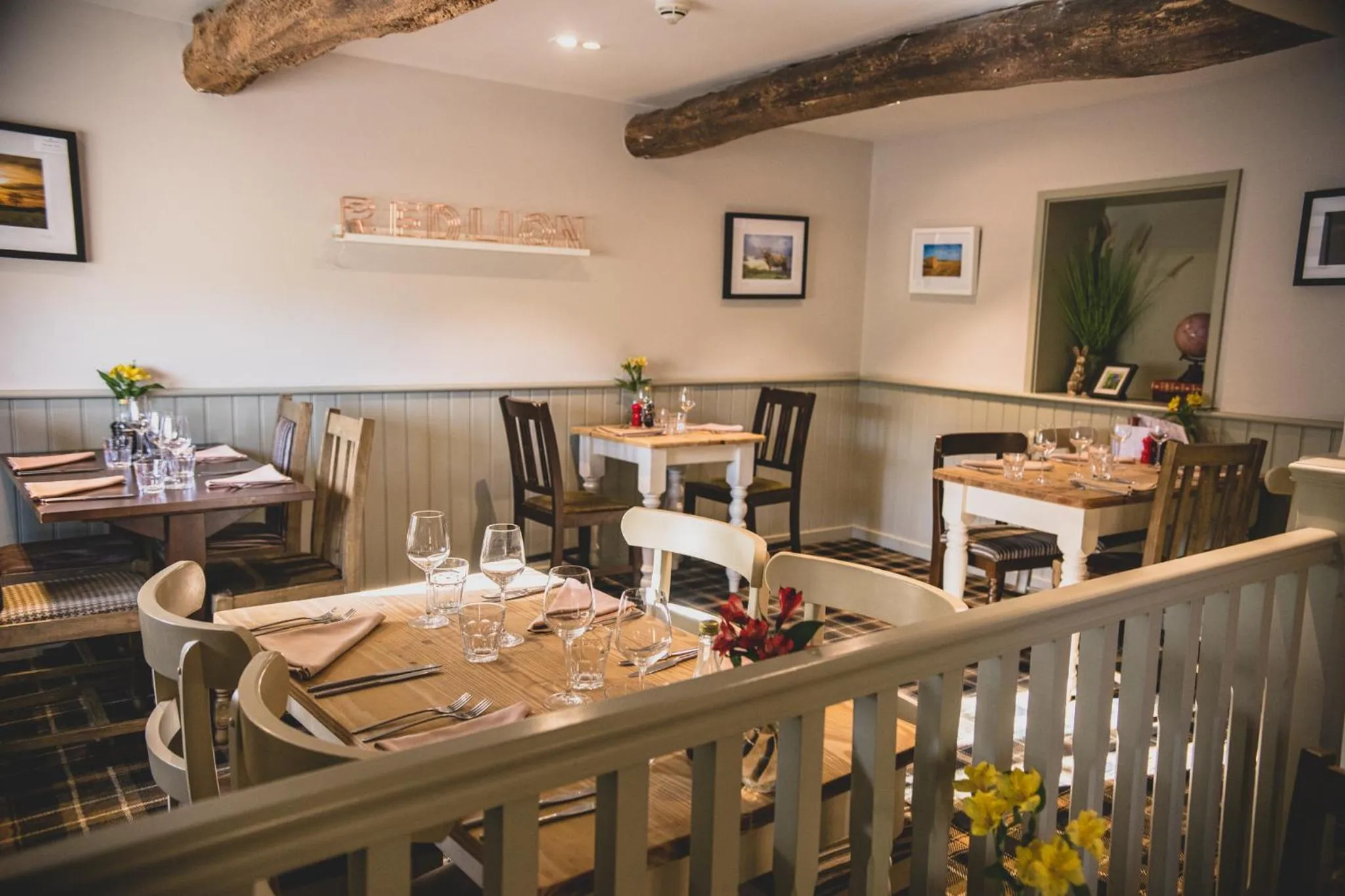 Restaurant/places to eat in The Red Lion at Hellidon