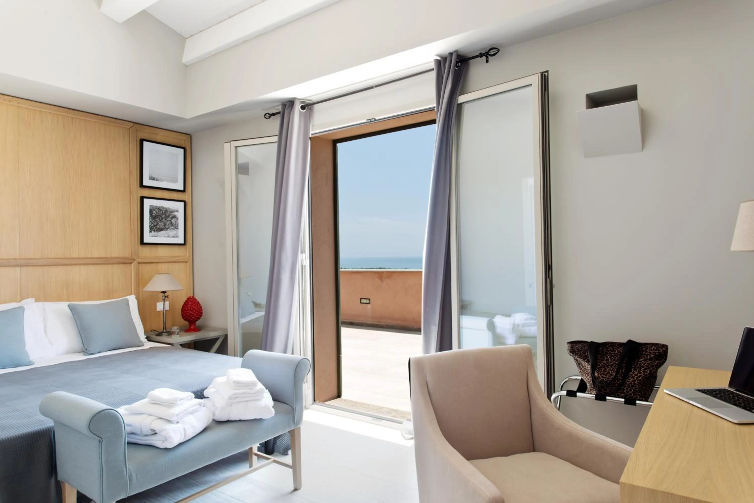 Photo of the whole room, Bed in Torre Bonera. Green Resort