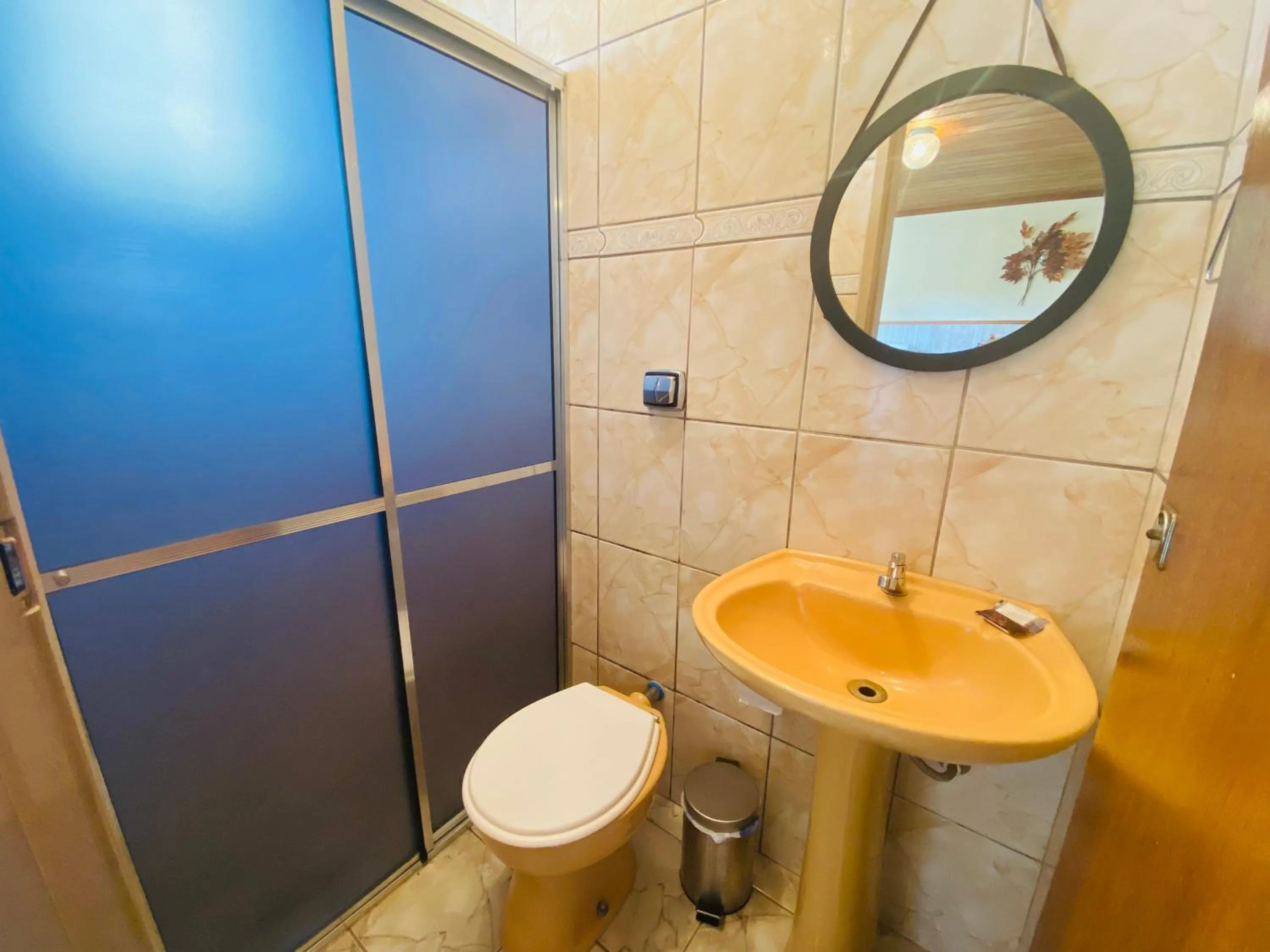 Bathroom in Hospedaria Vila Rica - 1 km do centro histórico