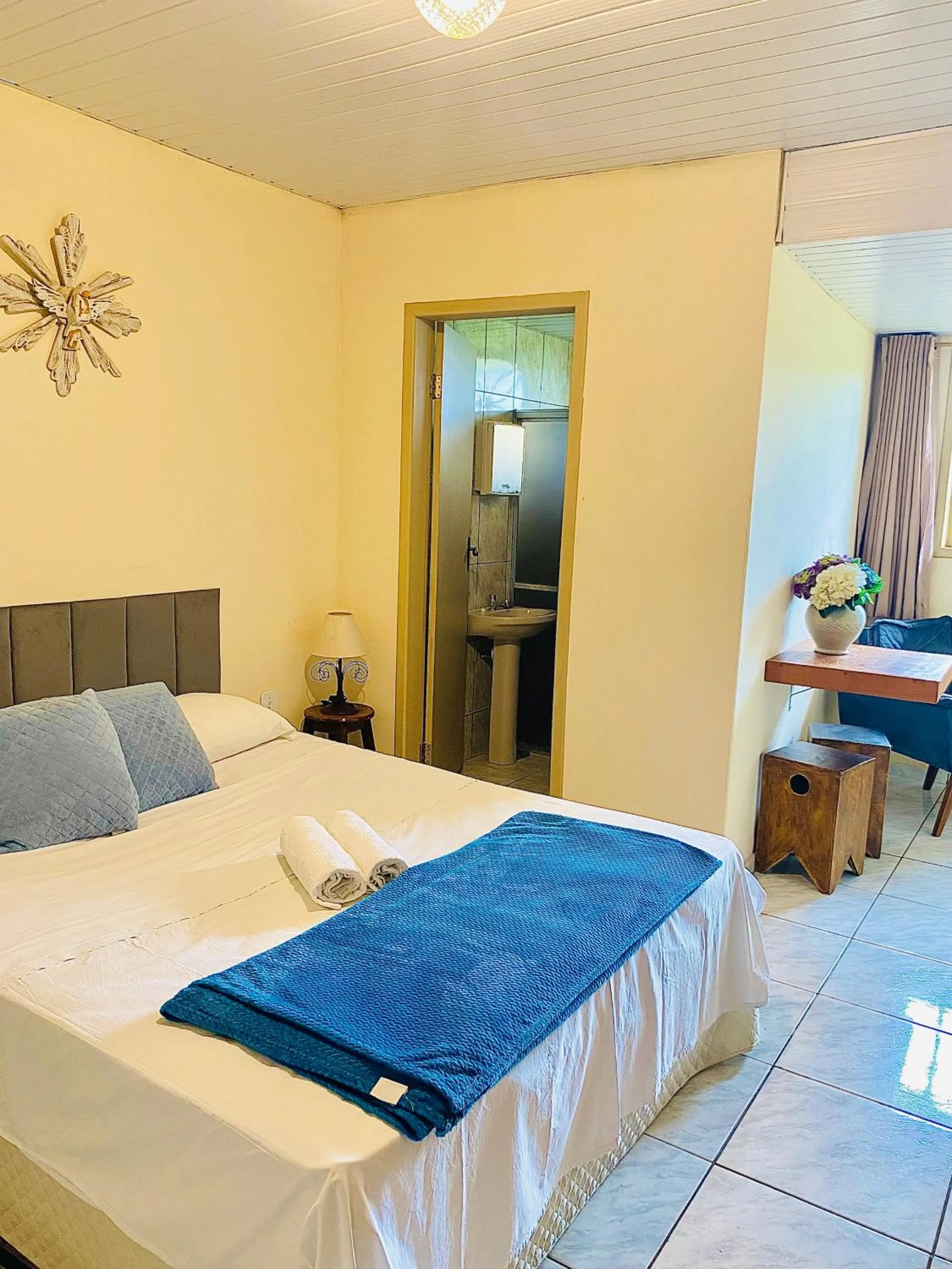 Photo of the whole room, Bed in Hospedaria Vila Rica - 1 km do centro histórico