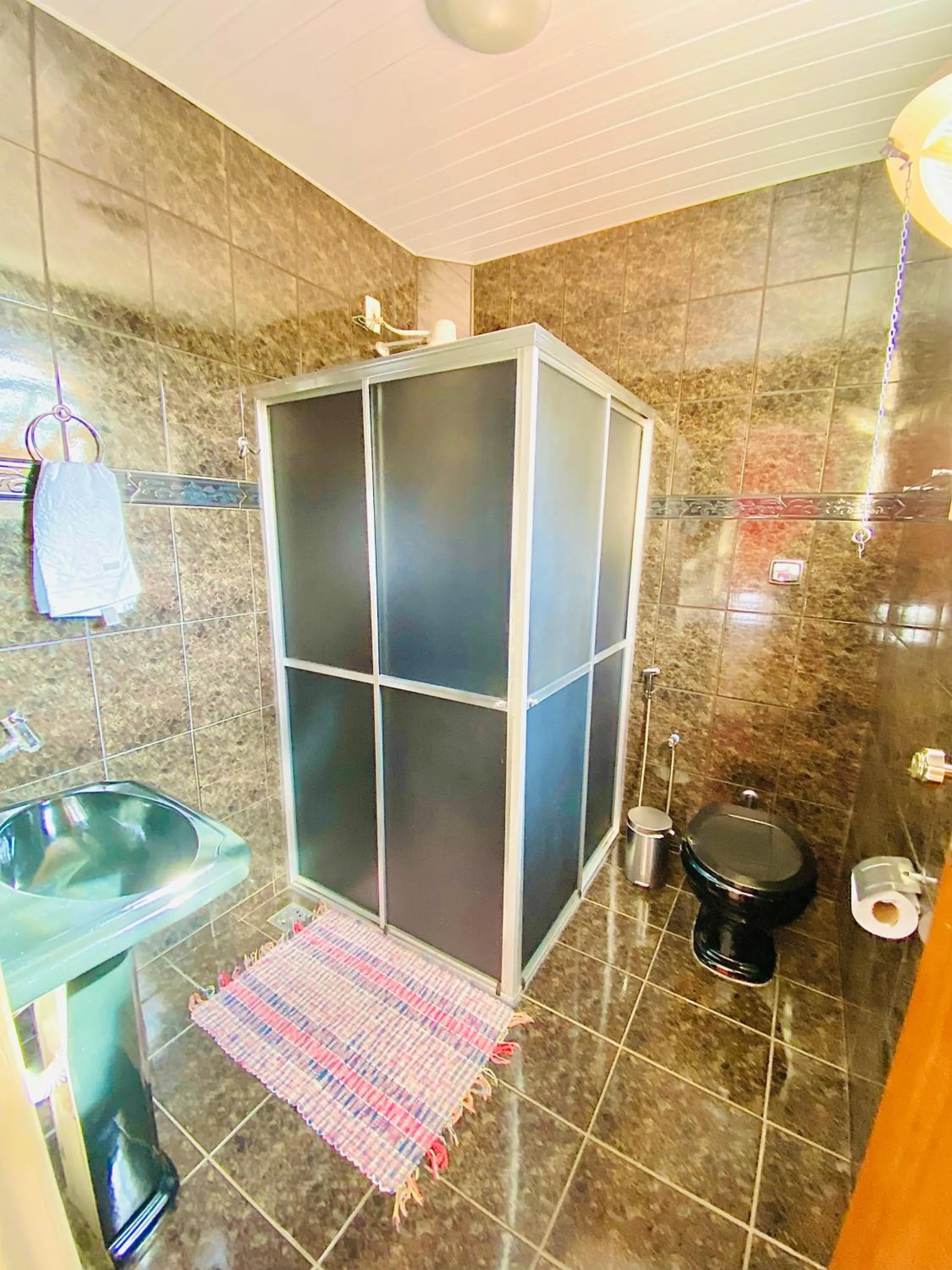 Bathroom in Hospedaria Vila Rica - 1 km do centro histórico