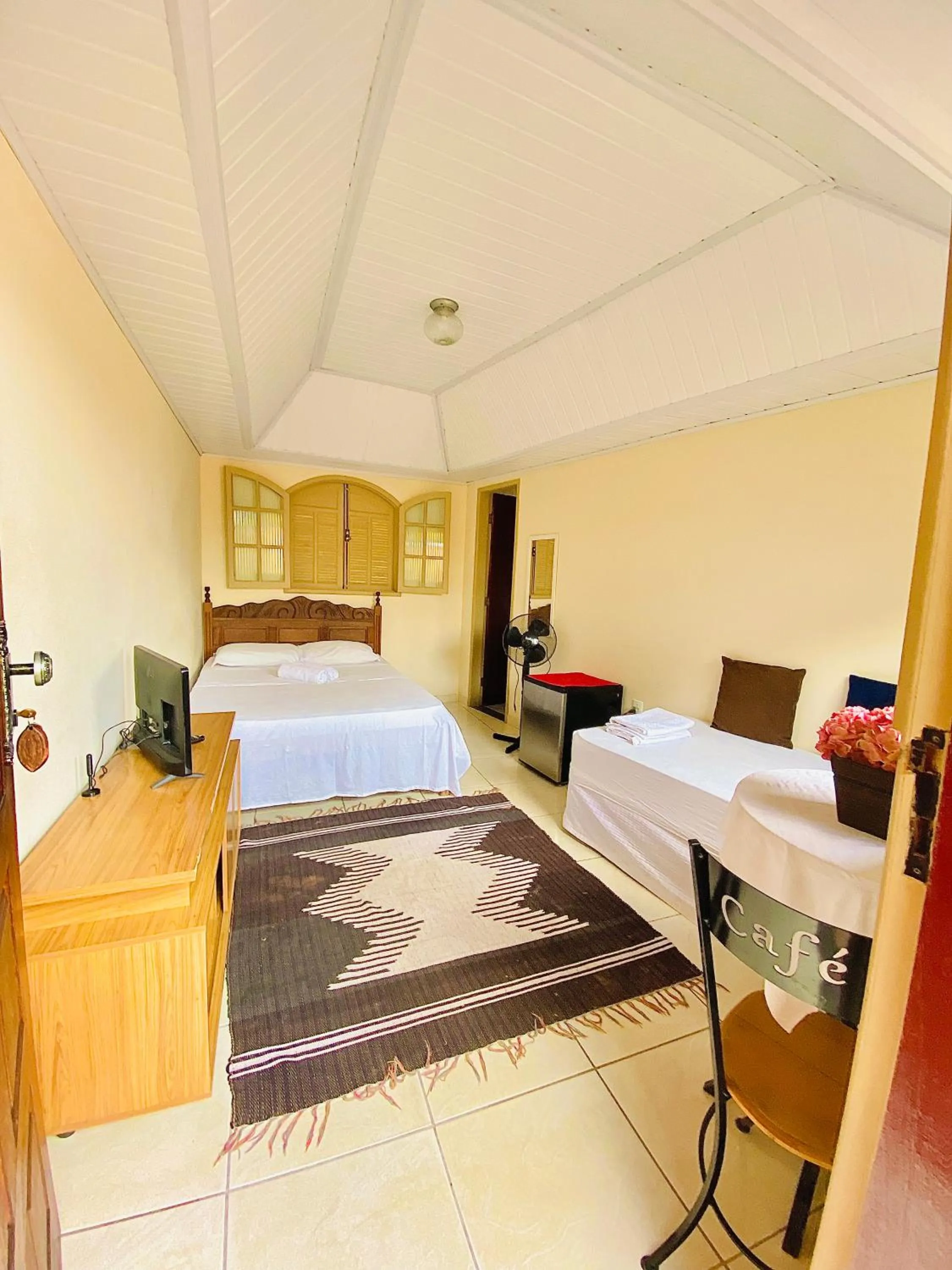 Photo of the whole room, Bed in Hospedaria Vila Rica - 1 km do centro histórico